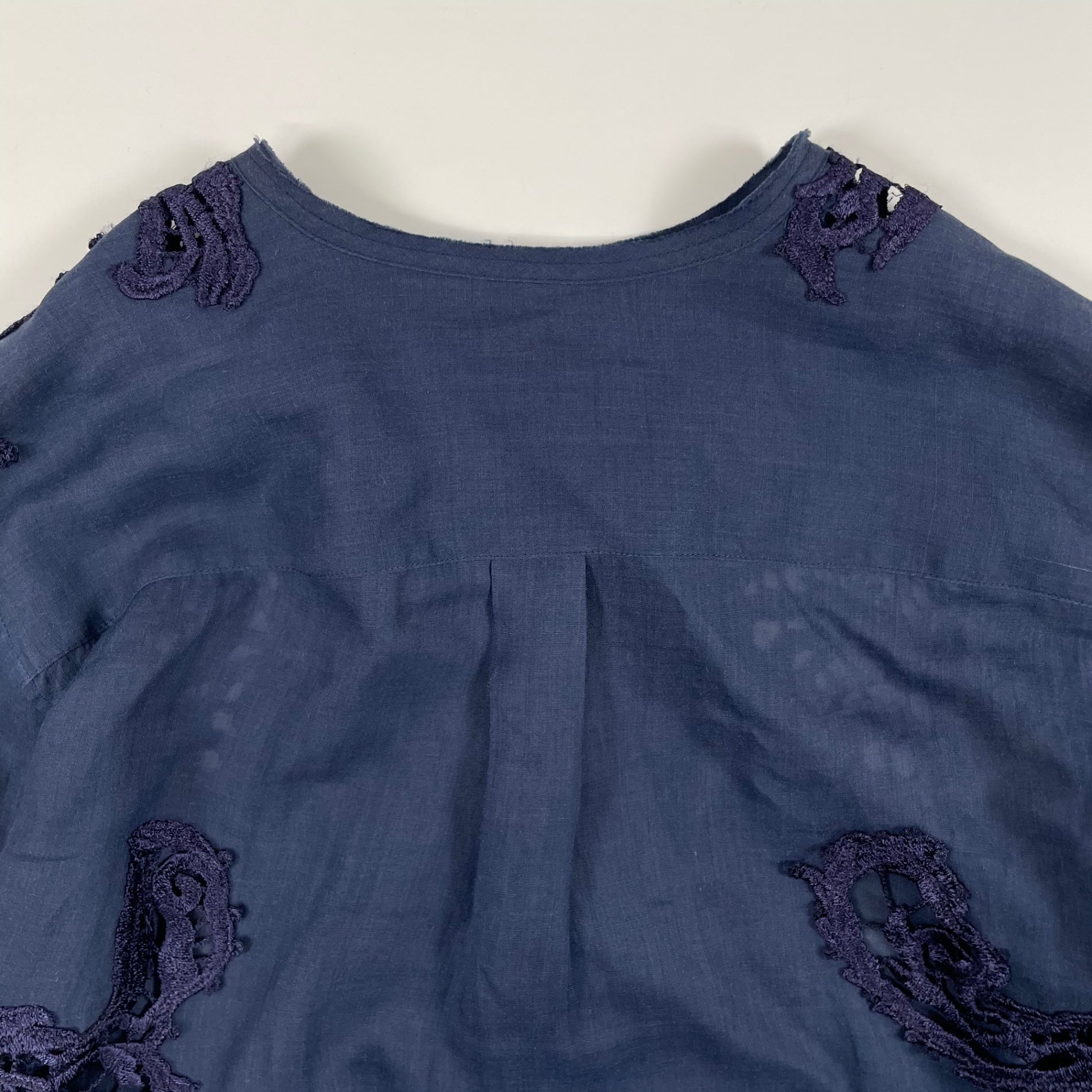 ERMANNO SCERVINO / ピュアリネン 刺繍レースMIXプルオーバーロングシャツ 参考定価：200,000程度 SIZE:40