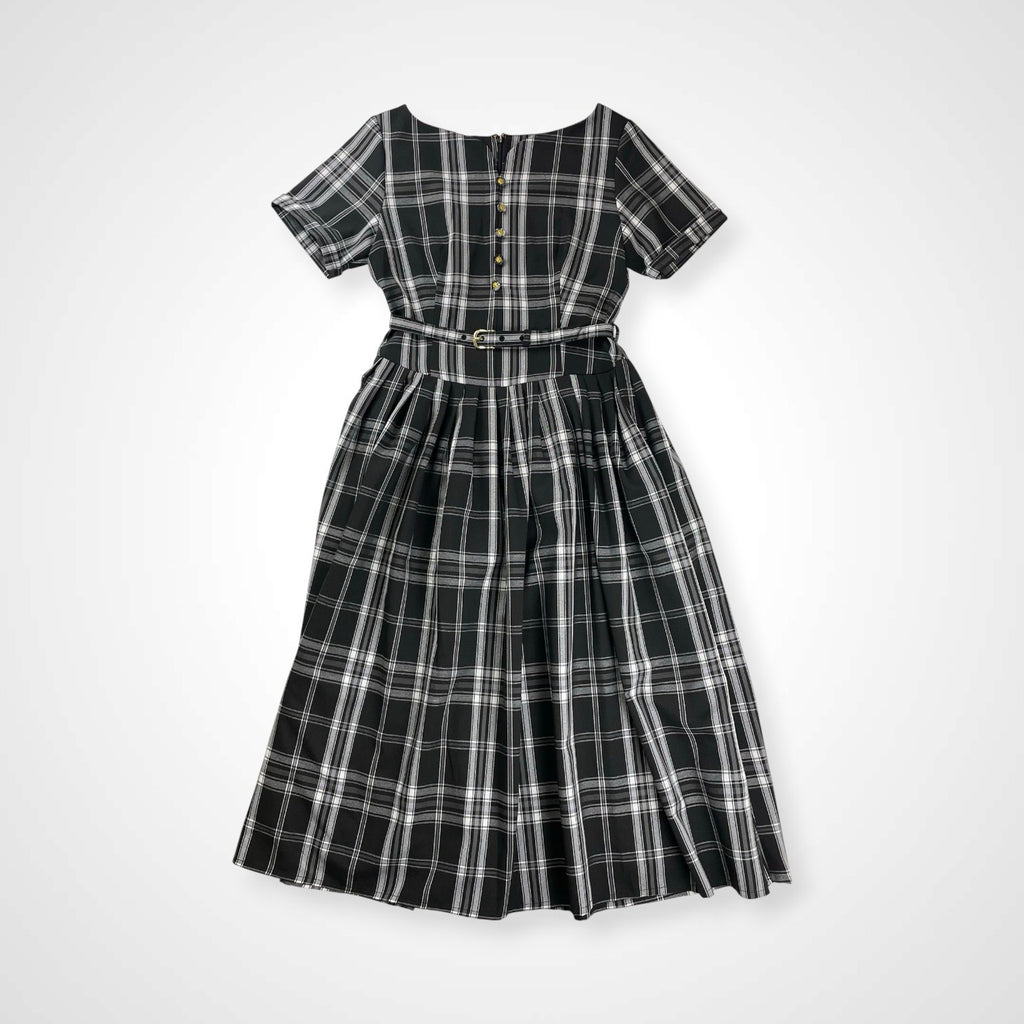 an another angelus アン アナザー アンジェラス / キーネックカラータックワンピース 参考定価：15,000+tax SIZE：FREE