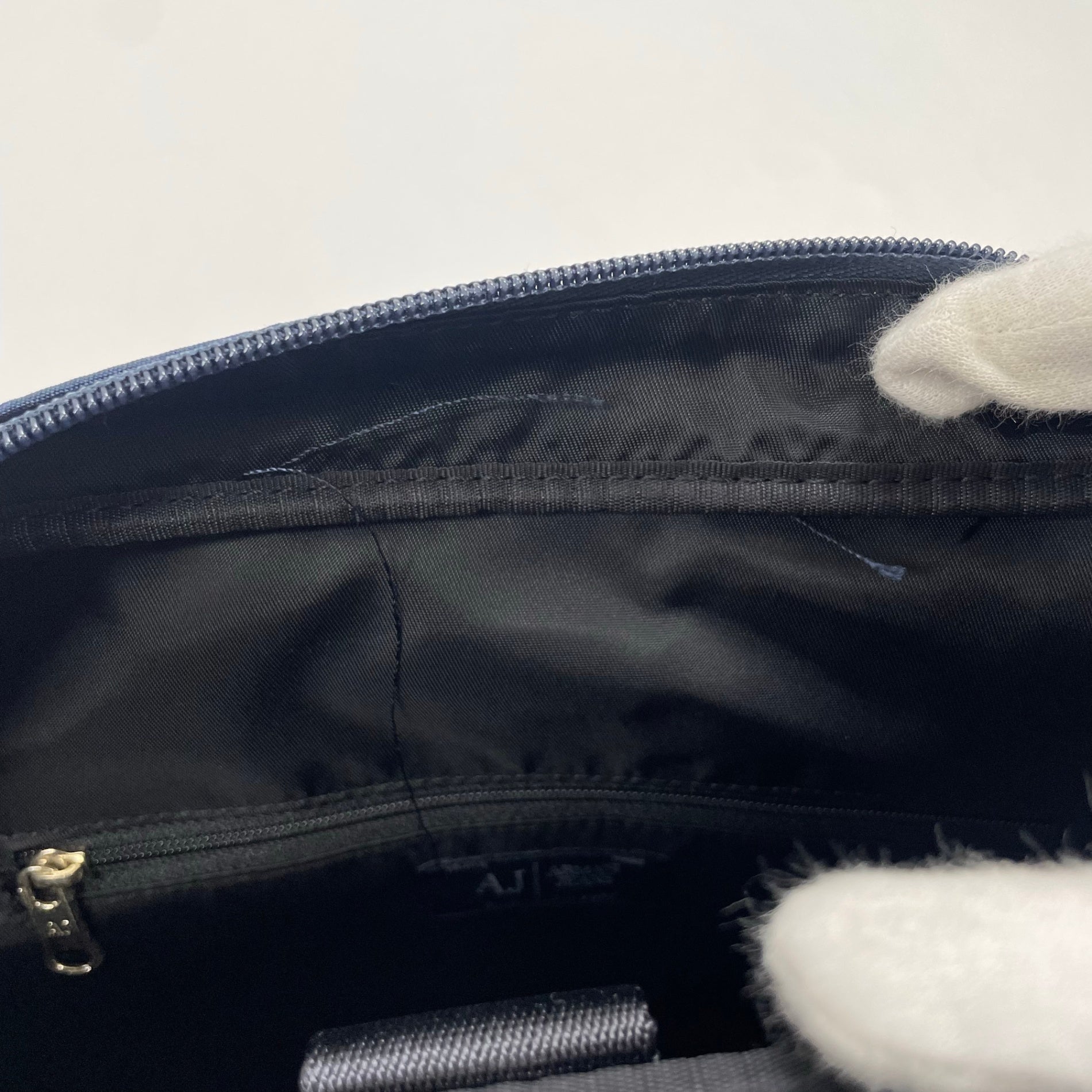 ARMANI JEANS アルマーニジーンズ / ショルダーバッグ 参考定価：30,000程度