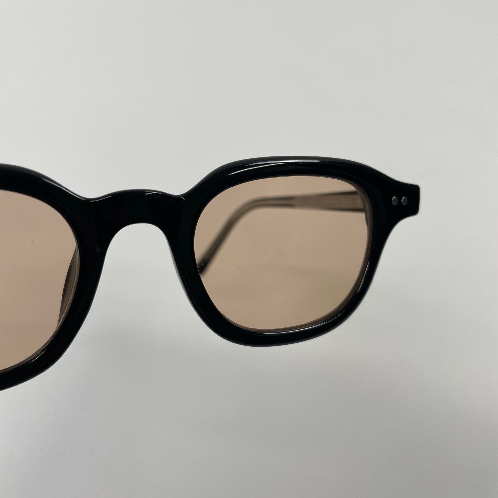 BLUE ELEPHANT ブルーエレファント / EARLY-s サングラス 参考定価：21,000 SIZE：47□23-147