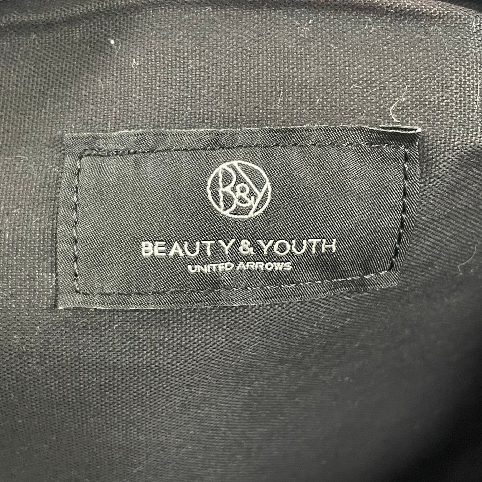 BEAUTY＆YOUTH / フラップレザーショルダーバッグ ブラック