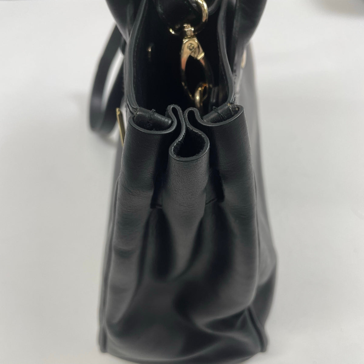 Anne Coquine / クロア付カウレザーハンドバッグ 未使用品 ブラック 参考定価：35,000程度