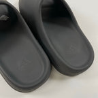 YEEZY × ADIDAS / Yeezy Slide グレーブラック SIZE：US8(26.5cm程度)