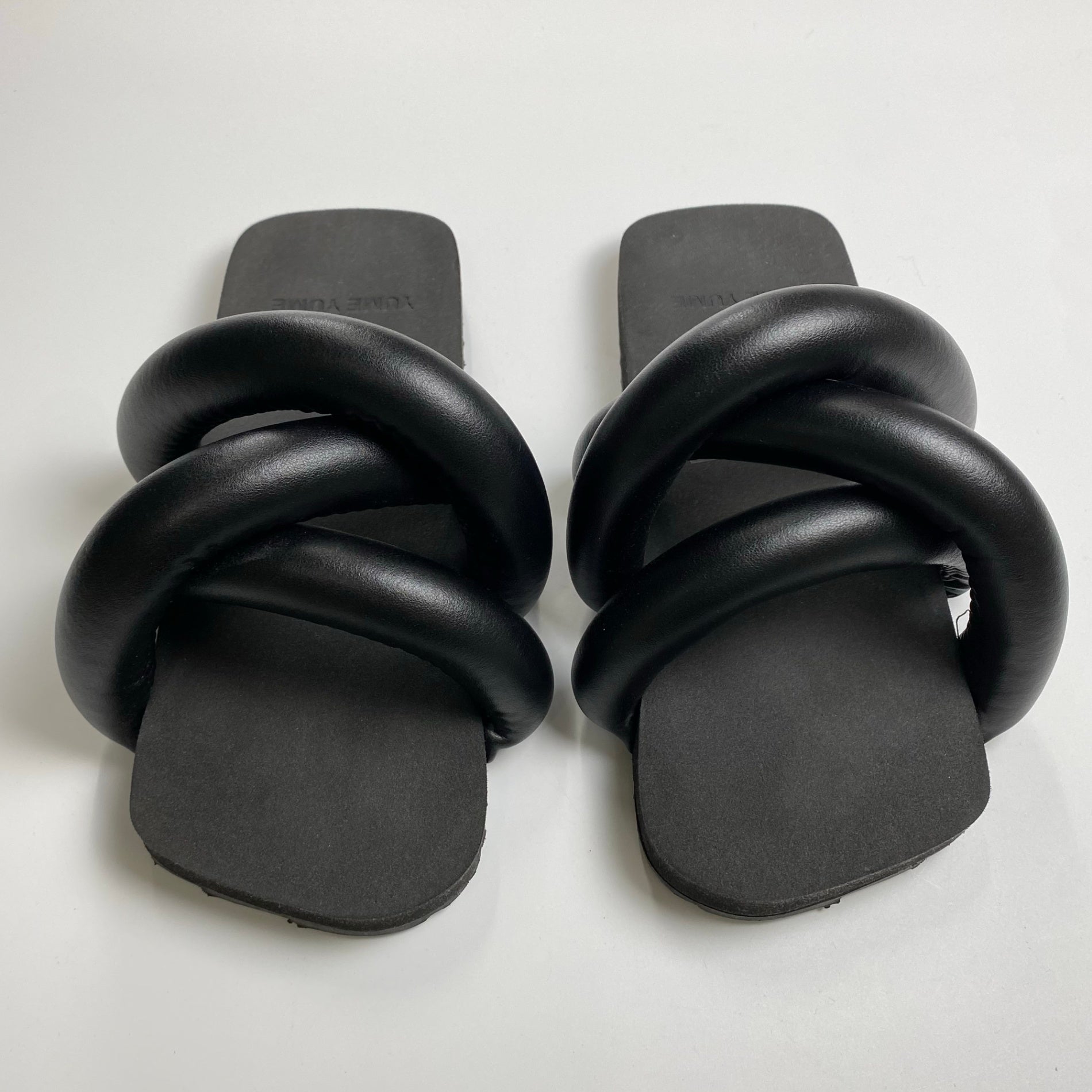 【箱・布袋付】 YUME YUME ユメユメ / TYRE SLIDE パイプサンダル ブラック 参考定価：21,000+tax SIZE:EU37(22.5-23cm程度)