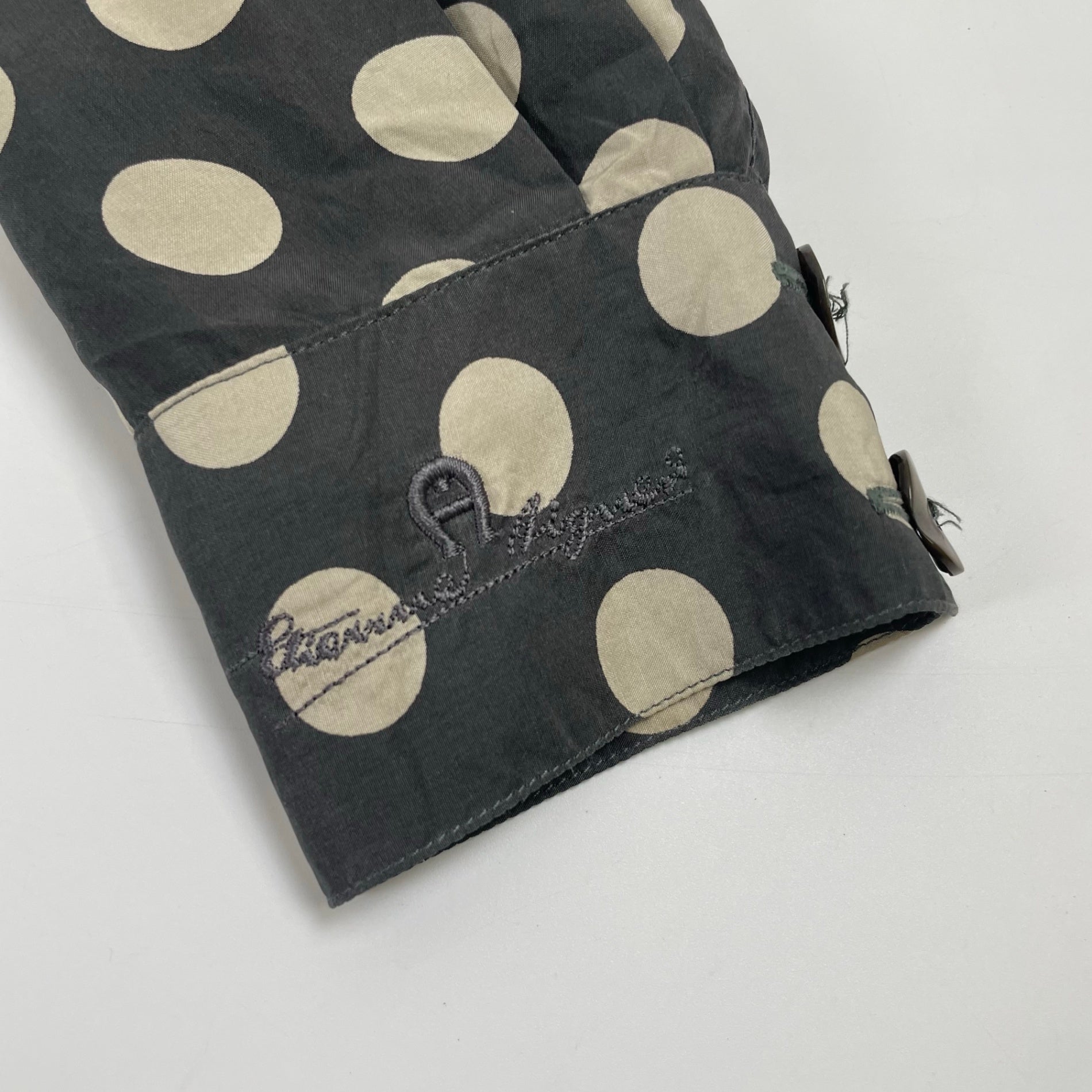ETIENNE AIGNER / ピュアシルクドットシャツ 参考定価：45,000程度 SIZE:44