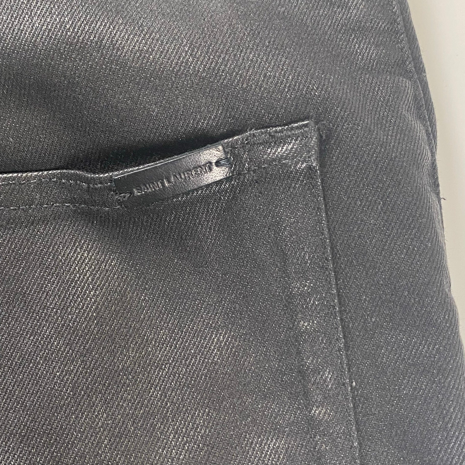 【タグ付】 SAINT LAURENT PARIS サンローラン パリ / コーティング スキニーデニムパンツ 527389 参考定価：80,000程度 SIZE：29