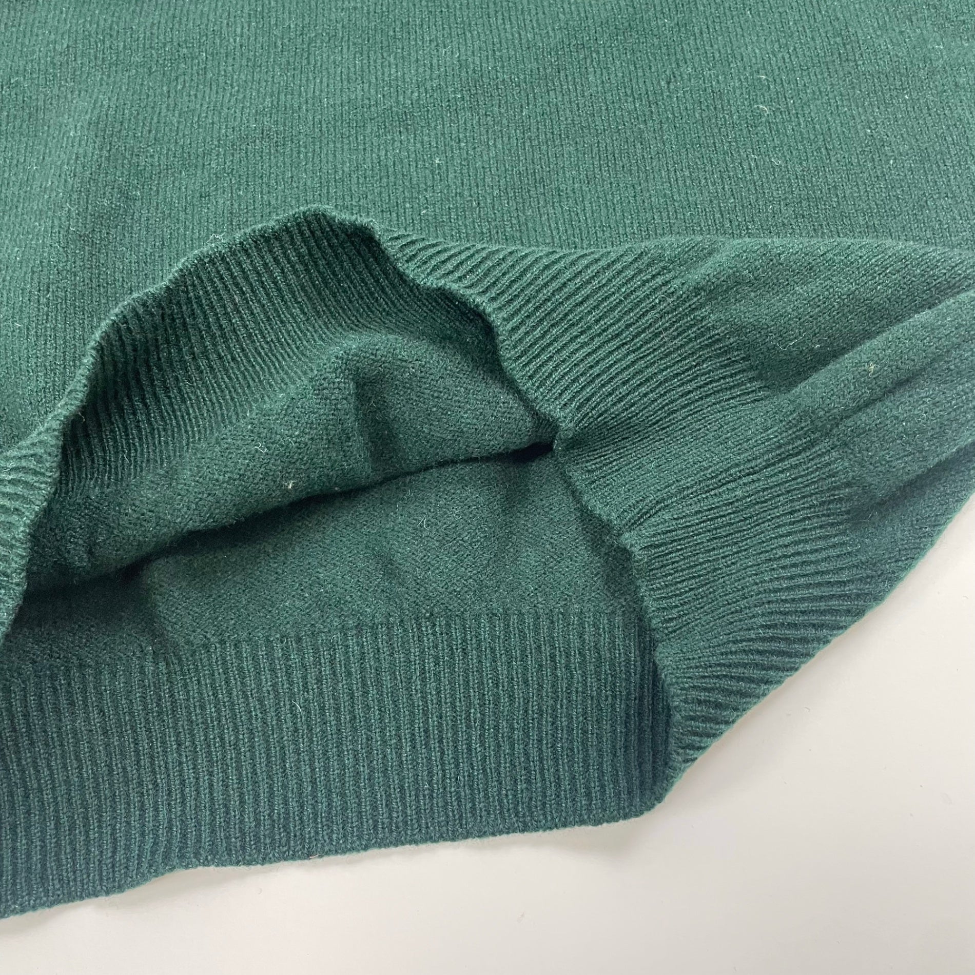 Burberry's バーバリーズ / ヴィンテージエンブレムニット スコットランド製 SIZE：38