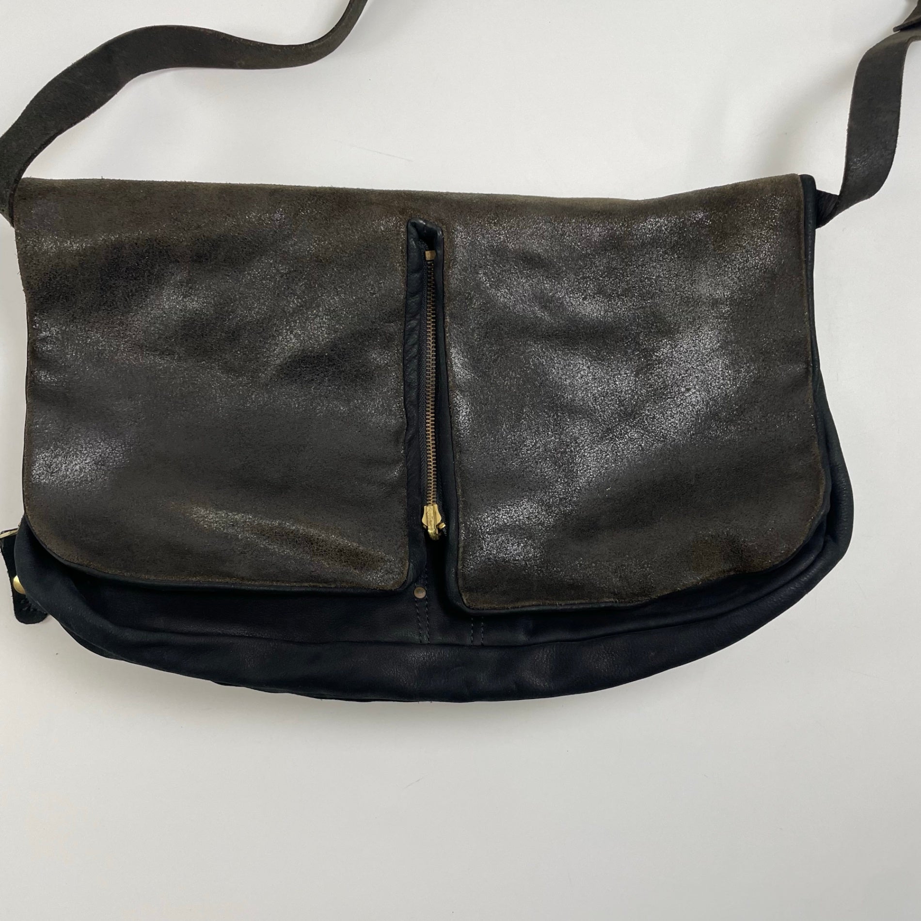 delle cose デレコーゼ / 2サイド レザーメッセンジャーバッグ 参考定価：100,000程度