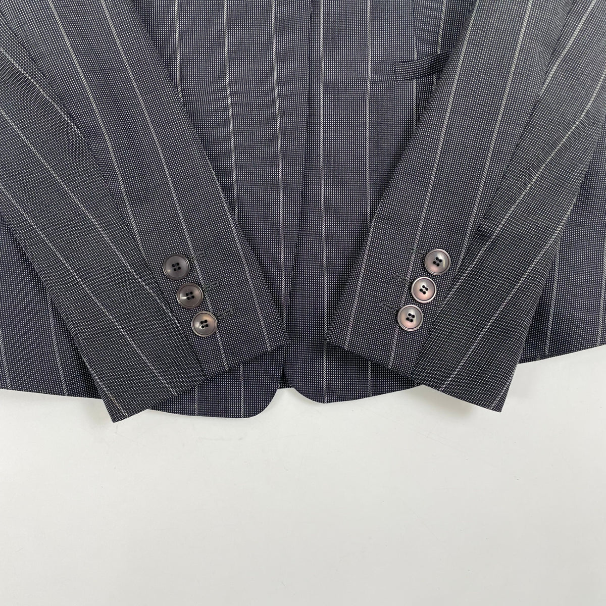 EMPORIO ARMANI / ストライプセットアップスーツ 参考定価：180,000程度 SIZE：42