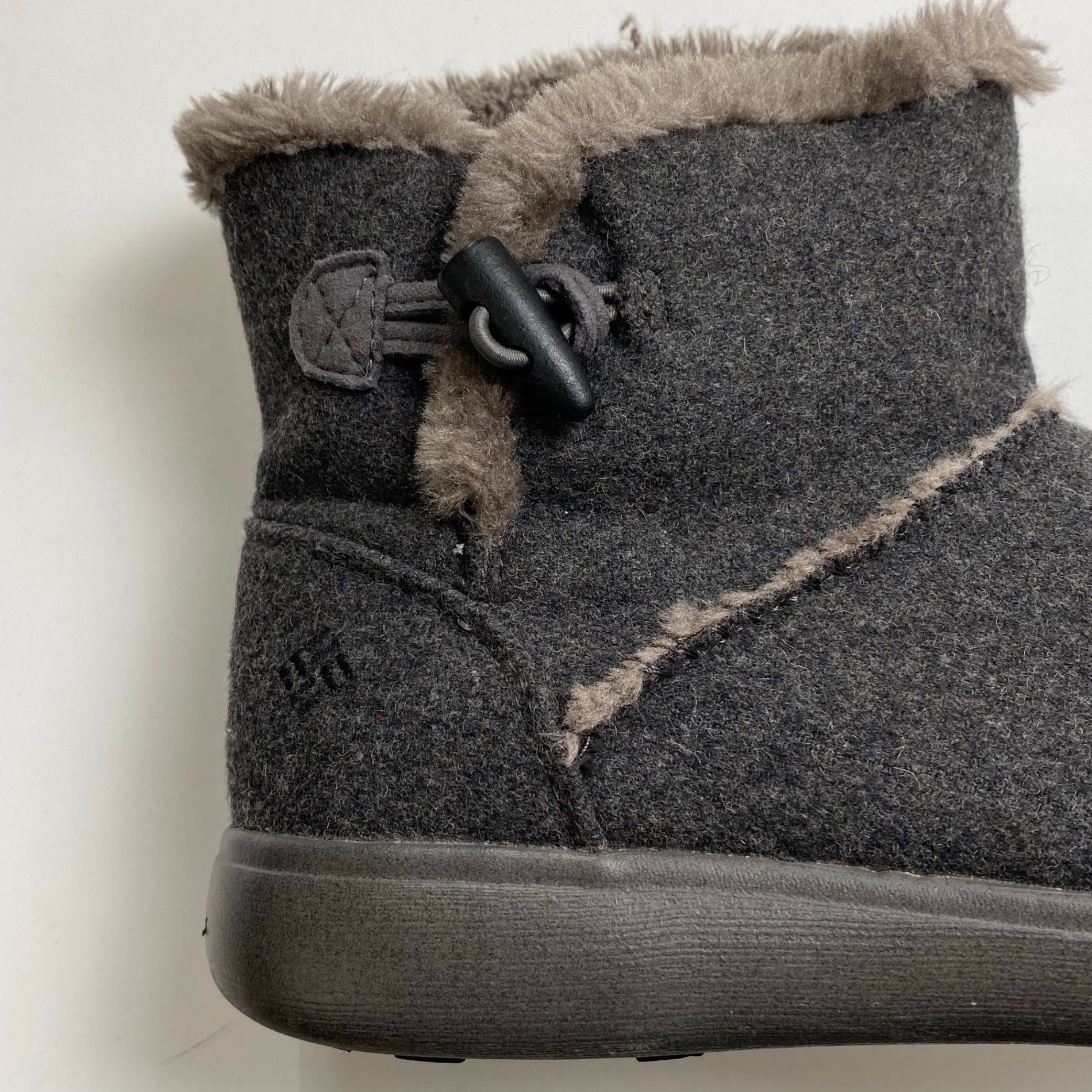 Columbia コロンビア / BAREFOOT MOUNTAIN ブーツ 参考定価：11,000+tax SIZE:24cm