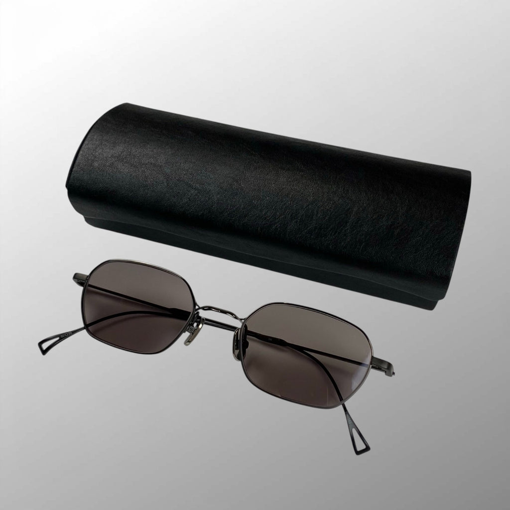 【未使用級】 ISSEY MIYAKE × 金子眼鏡 イッセイミヤケ / HEXAGON Ⅸ サングラス ライトブラックレンズ 50□20