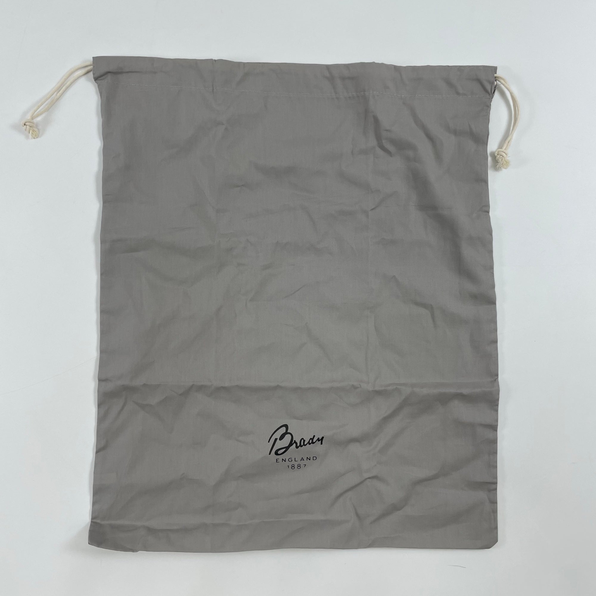 Brady / NEVISワンショルダーバッグ 極美品 参考定価：48,000+tax