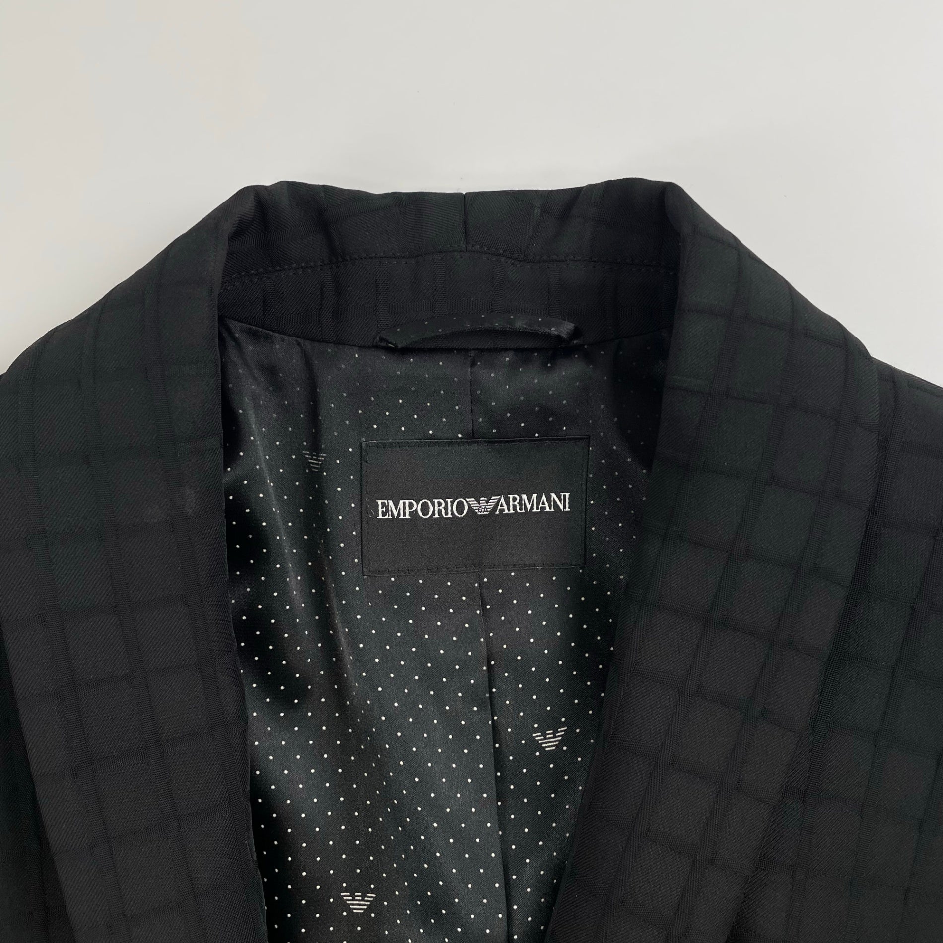 EMPORIO ARMANI / ショールカラー1Bジャケット 参考定価：150,000程度 SIZE:42