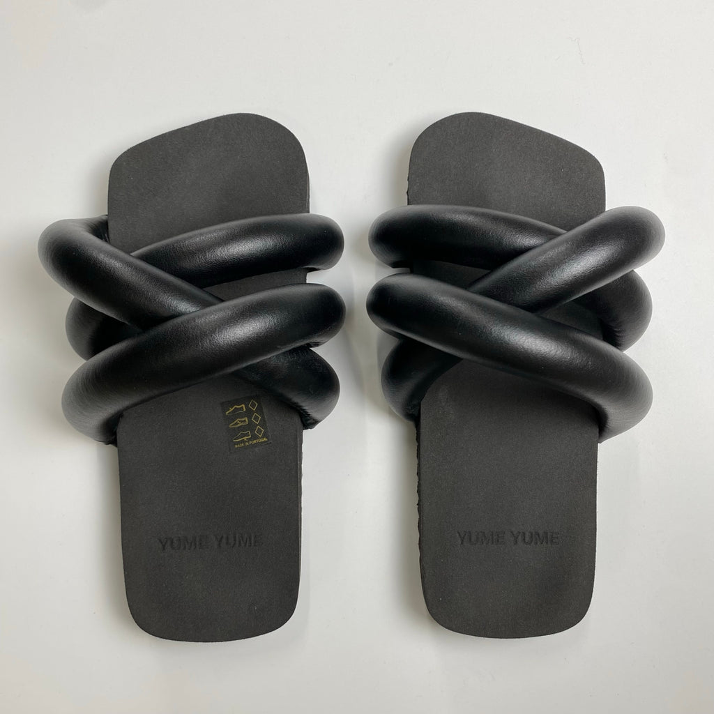 【箱・布袋付】 YUME YUME ユメユメ / TYRE SLIDE パイプサンダル ブラック 参考定価：21,000+tax SIZE:EU37(22.5-23cm程度)