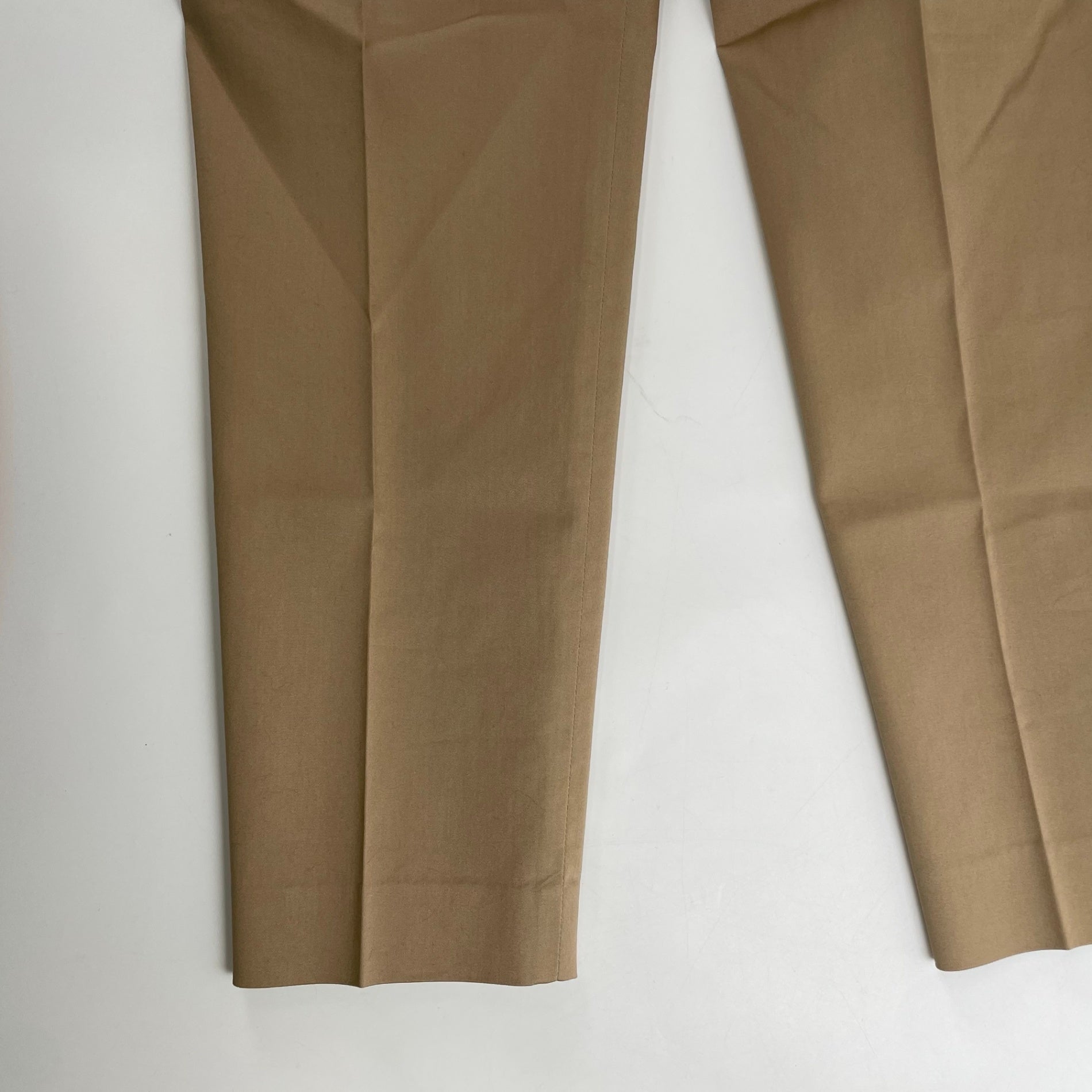 自由区 / 【UVカット・接触冷感・洗える】コットンサテンテーパードパンツ 参考定価：16,300+tax SIZE：36