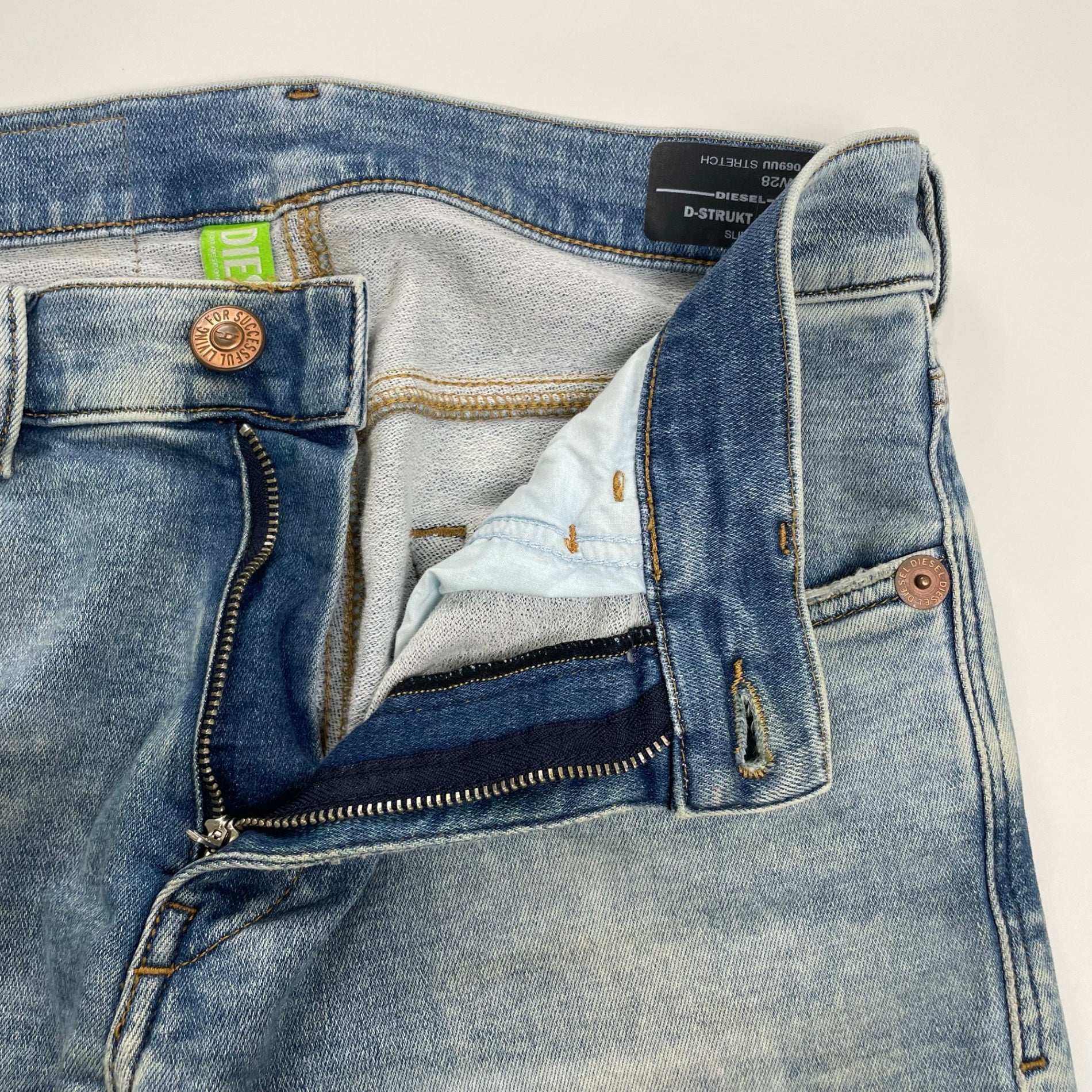 DIESEL ディーゼル / D-STRUKT JOGG デニムスウェットパンツ 069UU 参考定価：54,800 SIZE：28