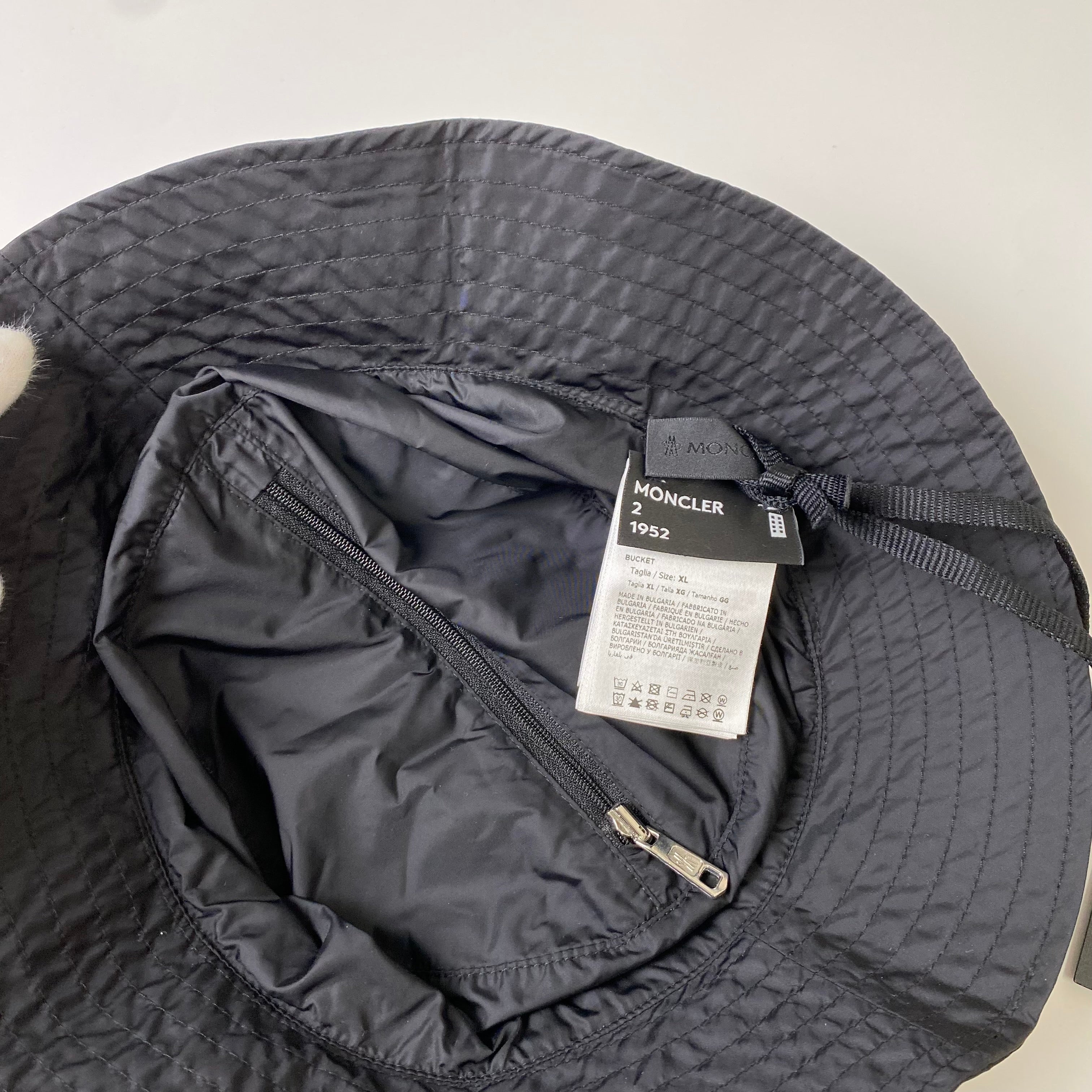 【未使用】MONCLER 1952 Nylon Bucket Hat  SIZE:XL