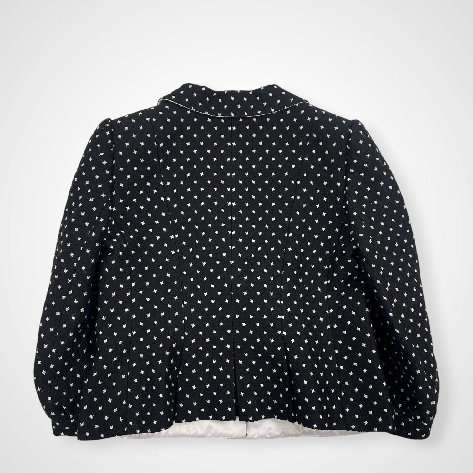 ARMANI COLLEZIONI アルマーニ コレツィオーニ / タキシードカラーショートジャケット ブラック イタリア製 参考定価：120,000程度 SIZE:42