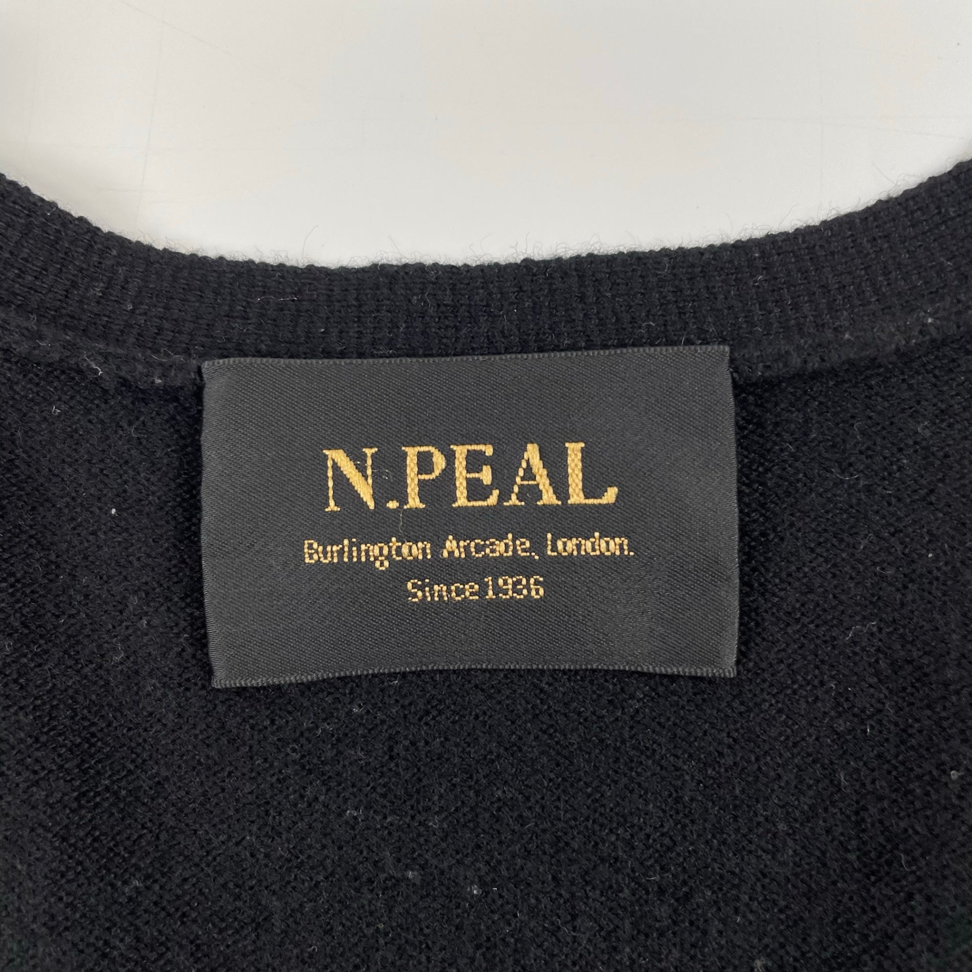 N.PEAL / ピュアカシミヤカーディガン 英国製 参考定価：80,000程度 SIZE：8