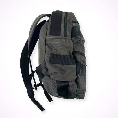 BRIEFING / ATTACK PACK 廃番STEELカラー 参考定価：60,000程度