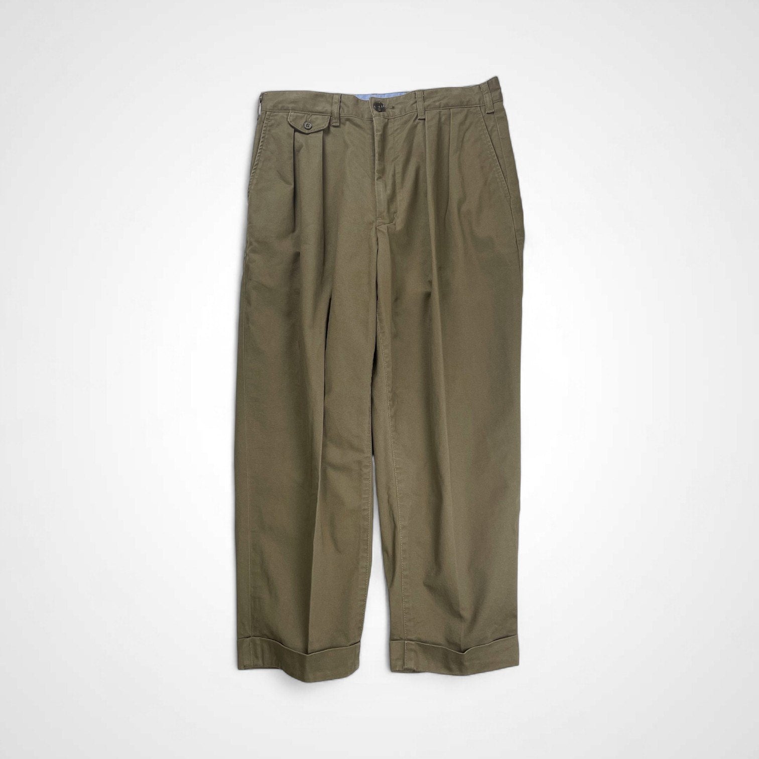 【BEAMS100名品】 BEAMS PLUS ビームスプラス / 2プリーツ チノ トラウザーズ カーキ 参考定価：12,000+tax SIZE：M