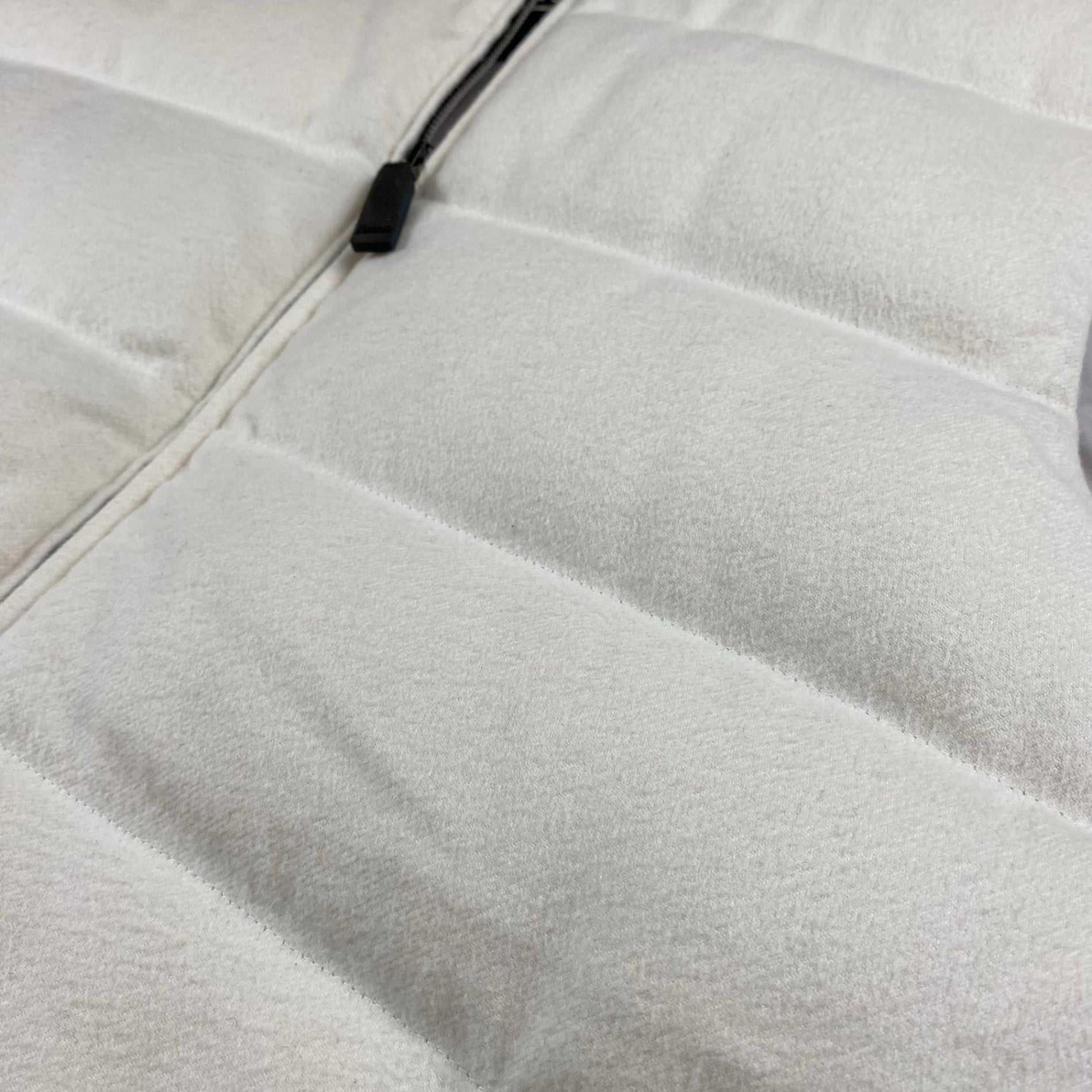 【美品】 HERNO ヘルノ / シルクカシミヤ ダウンべスト 裾ドローコード SIZE:50（XL程度）