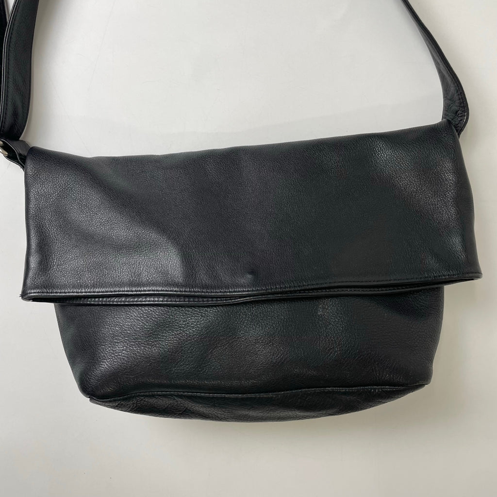 TEMBEA / レザーメッセンジャーバッグ 参考定価：40,000程度