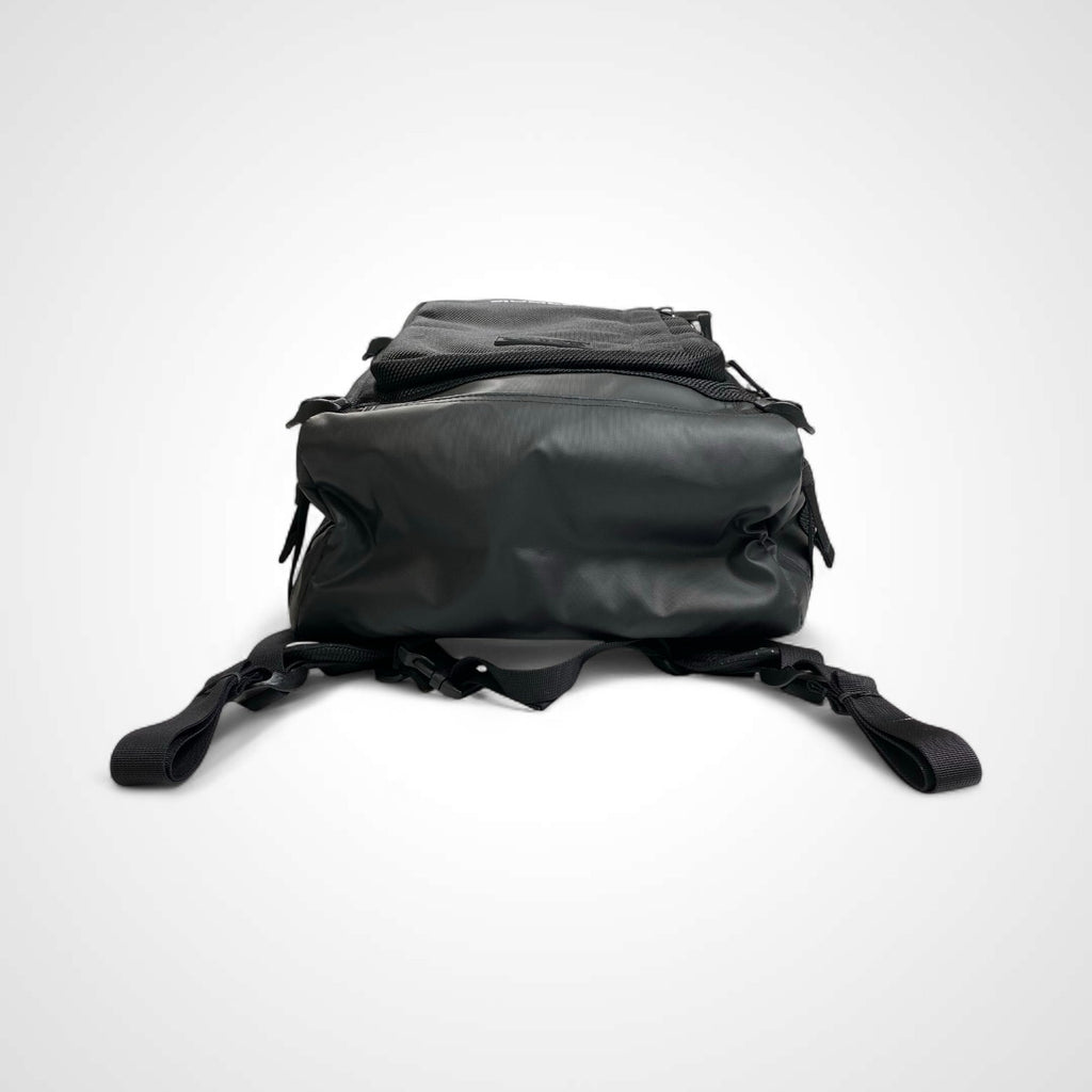 Audi アウディ EASTPAK イーストパック / quattro 多機能バックパック 未使用 参考定価：28,600+tax