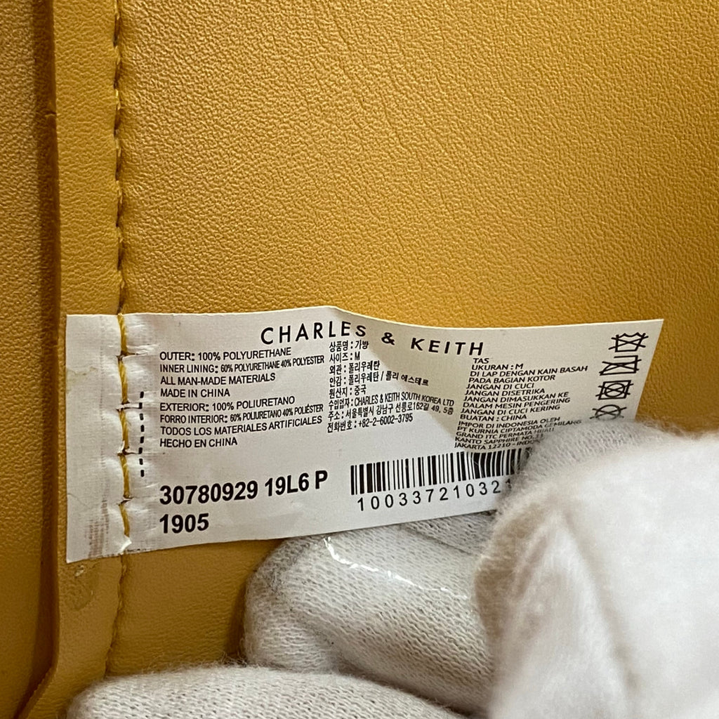 CHARLES＆KEITH チャールズアンドキース / 舟型ハンドバッグ ポーチ収納付 オフホワイト