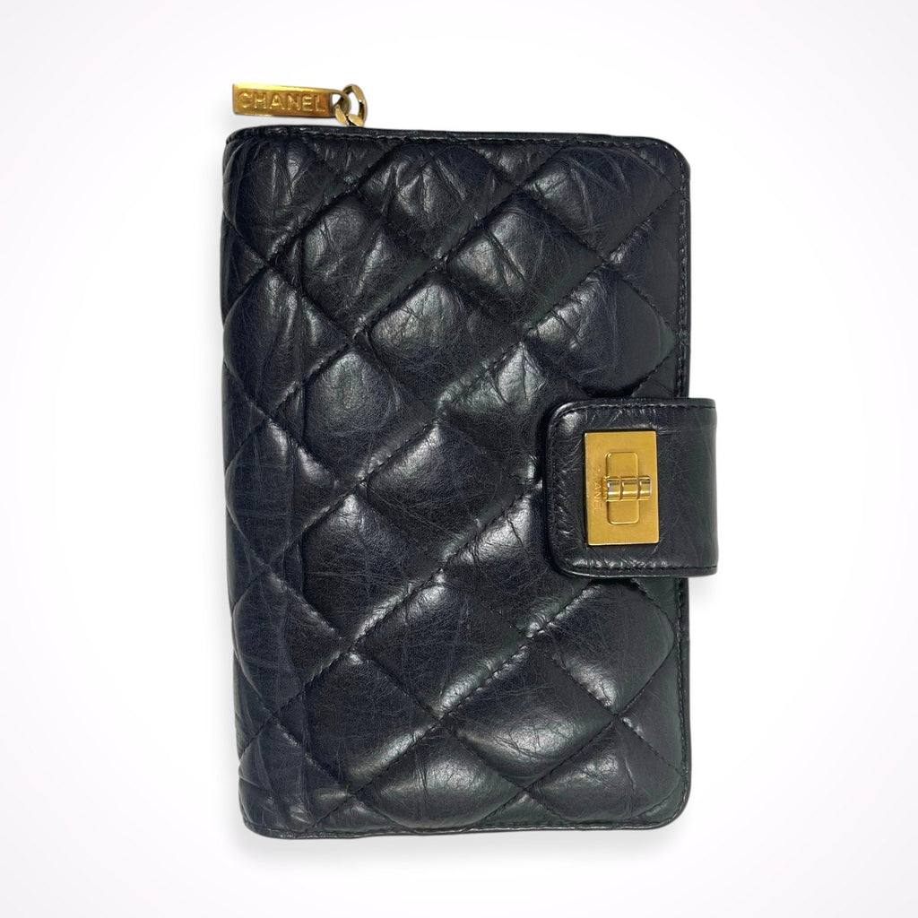 CHANEL / 2.55ライン マトラッセ キルティングウォレット ブラック