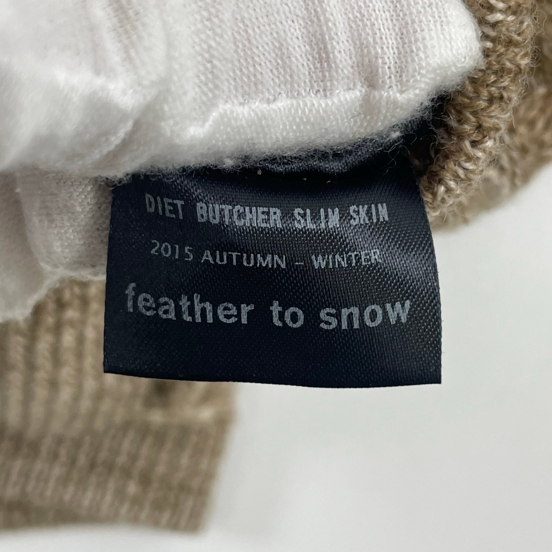 DIET BUTCHER SLIM SKIN / スヌード付3Dニット 参考定価：42,000程度 SIZE:2