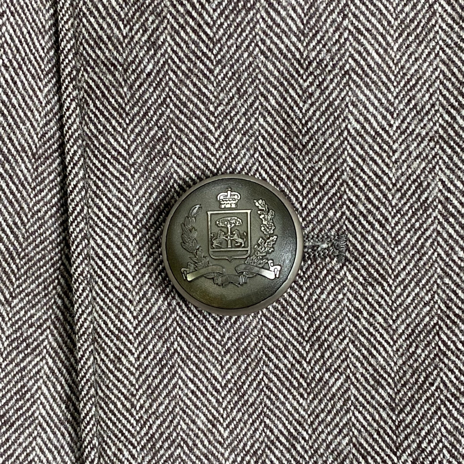 CORNELIANI コルネリアーニ / カシミヤ混 IDコート ヘリンボーン バージンウール使用 参考定価：300,000程度 SIZE:48（L程度）