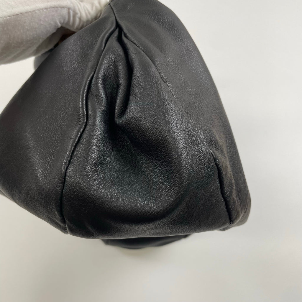 EMPORIO ARMANI / レザーボールハンドバッグ 参考定価：120,000程度