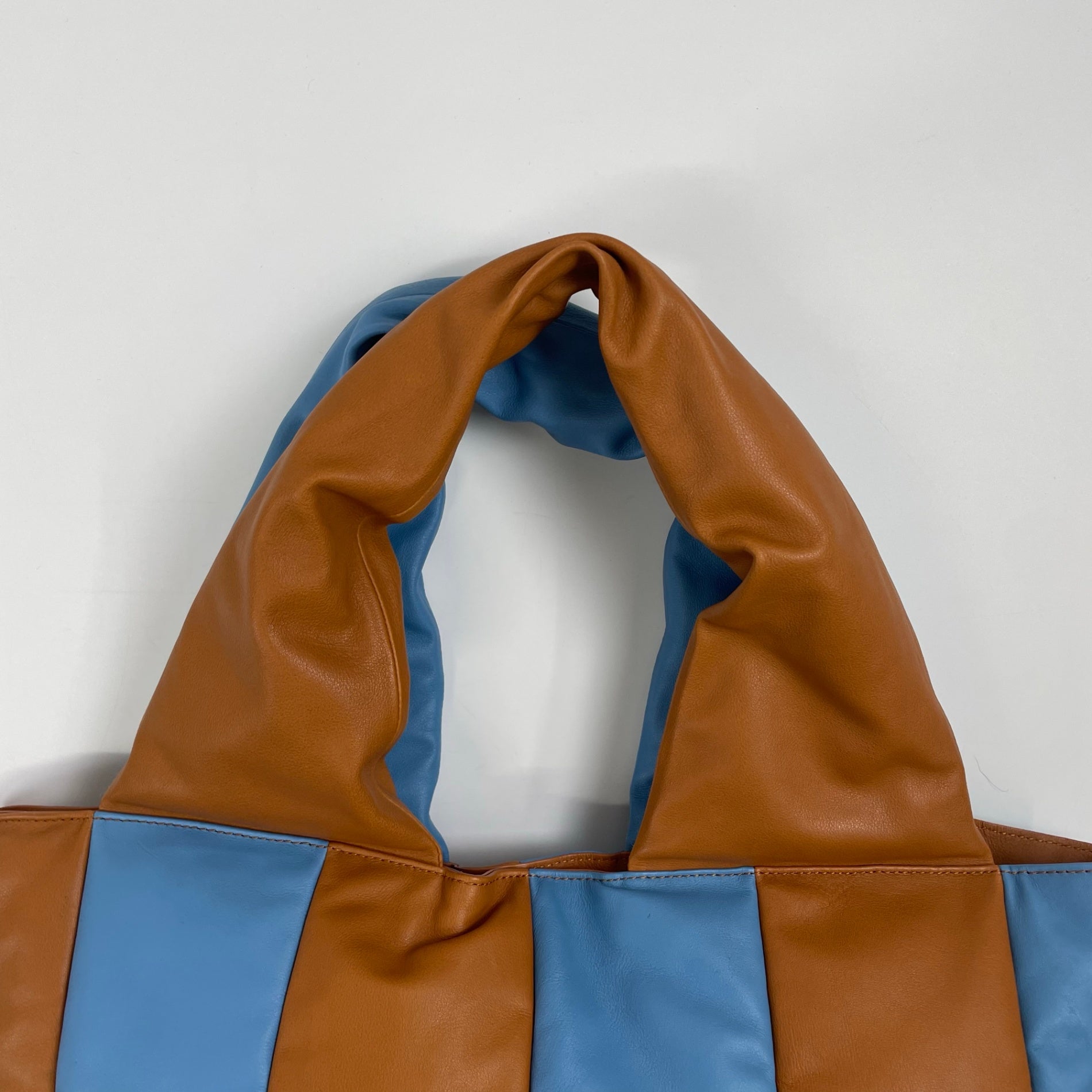 CAMPER LAB / レザーパッデドトートバッグ 極美品 参考定価：60,000程度