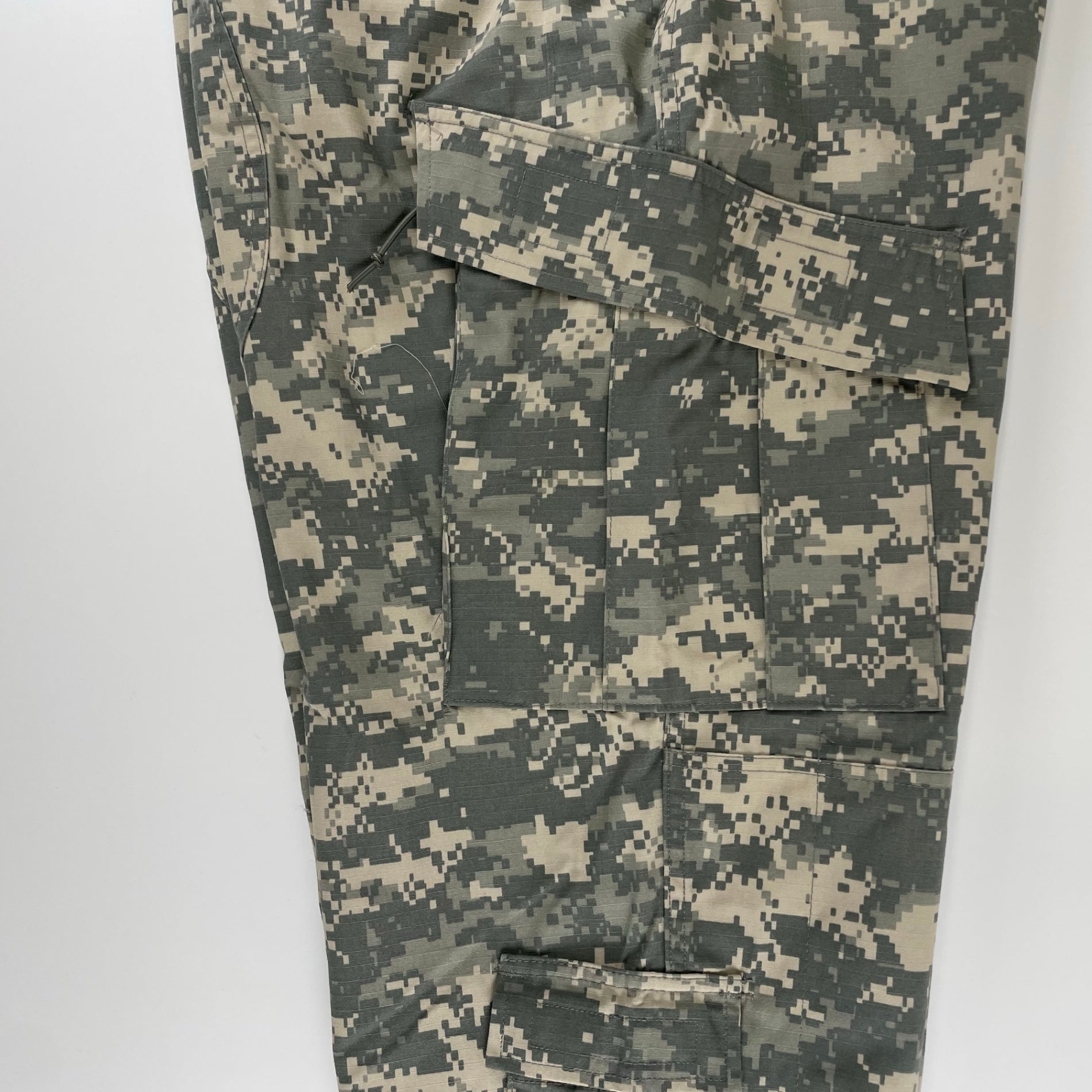 US ARMY アメリカ軍 / デジカモ ミリタリーパンツ SIZE：LARGE-SHORT