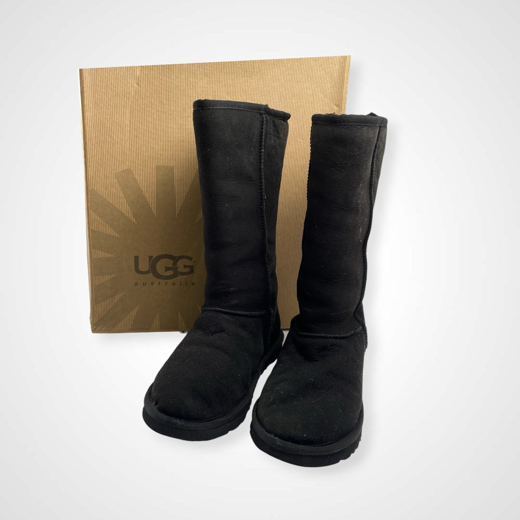 UGG アグ / CLASSIC TALL ムートンブーツ ブラック 参考定価：30,000程度 SIZE:23.5cm