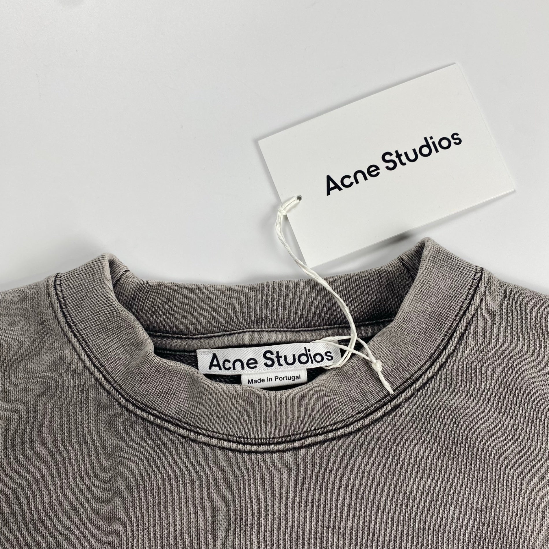 【タグ付】 Acne Studios アクネストゥディオズ / Blurred Logo Sweatshirt 短丈 スウェット ロゴ Faded Grey 23AW 参考定価：59,000+tax SIZE:S