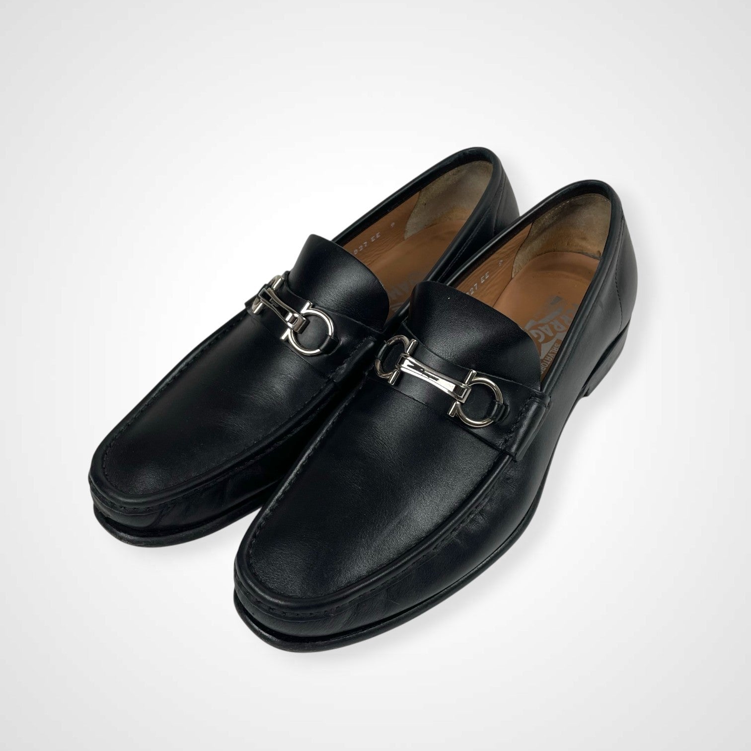 SALVATORE FERRAGAMO サルバトーレ フェラガモ / ガンチーニローファー ブラック 参考定価：70,000程度 SIZE:9(27cm程度)