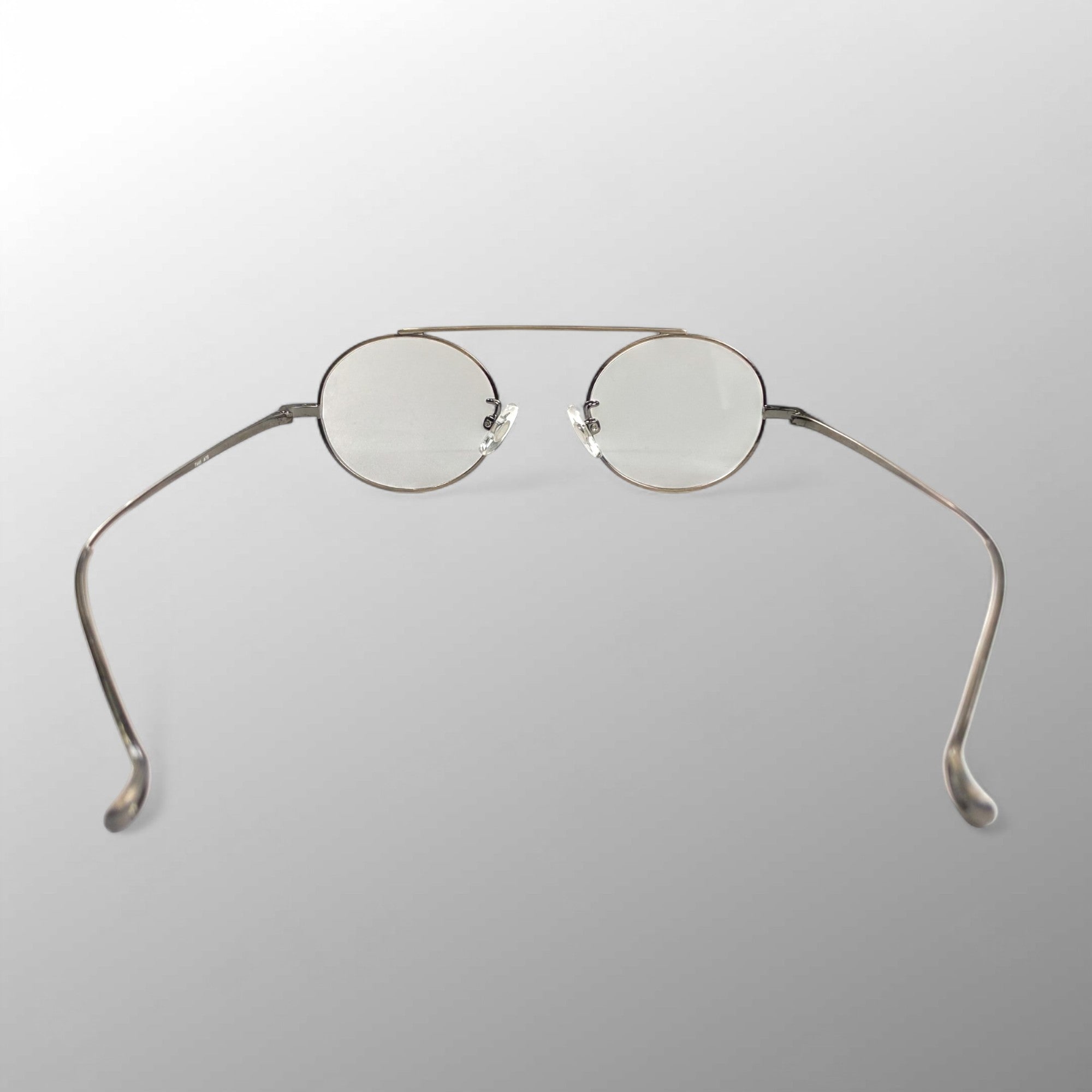 金子眼鏡 × 井戸多美男 【手造】シリーズ / サンプラチナ バーブリッジ 度なしクリアレンズ 参考定価：52,000+tax