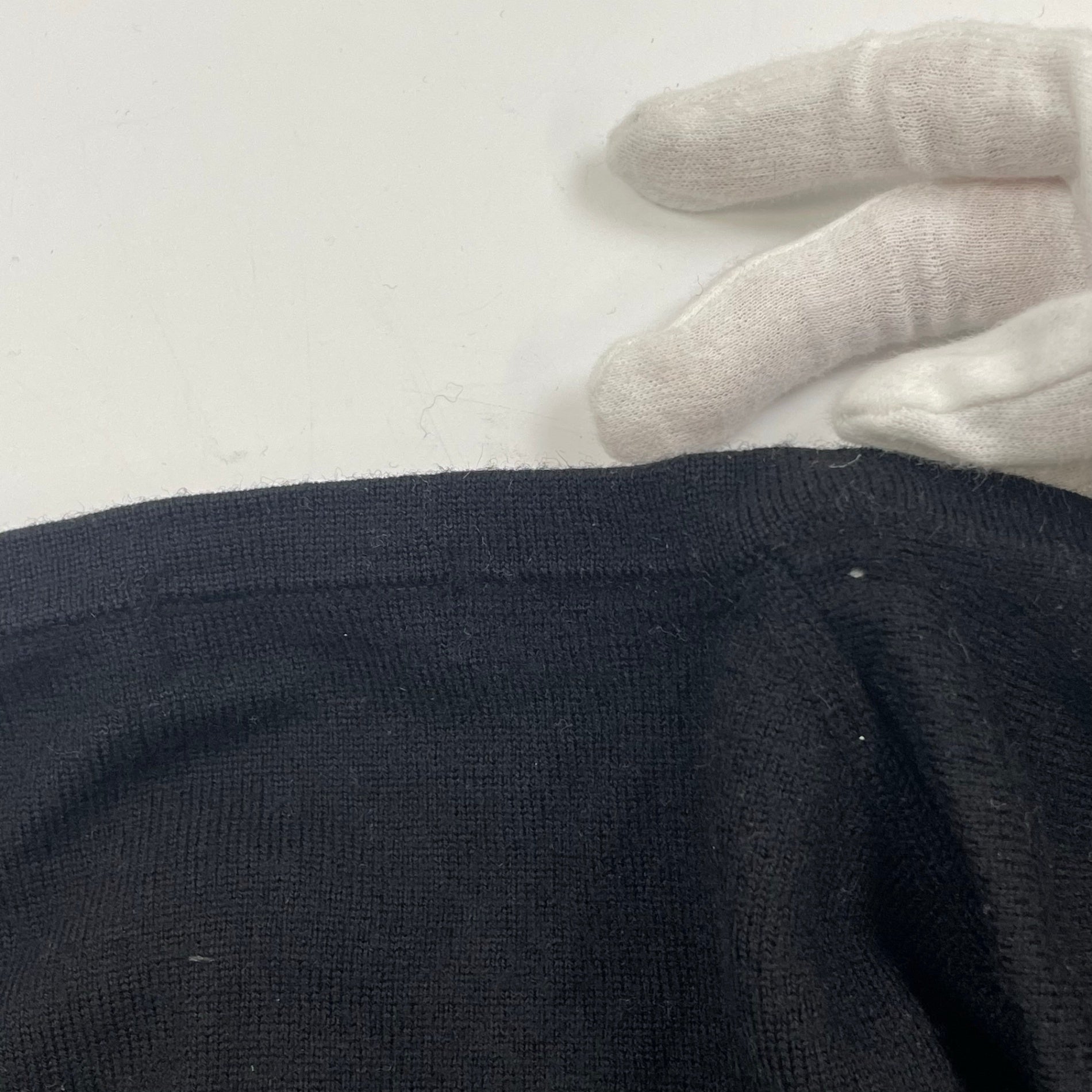 BURBERRY BLACK LABEL バーバリーブラックレーベル / ワンポイントVネックニット 参考定価：25,000程度 SIZE:2