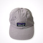 patagonia / P-6ラベルキャップ グレーパープル