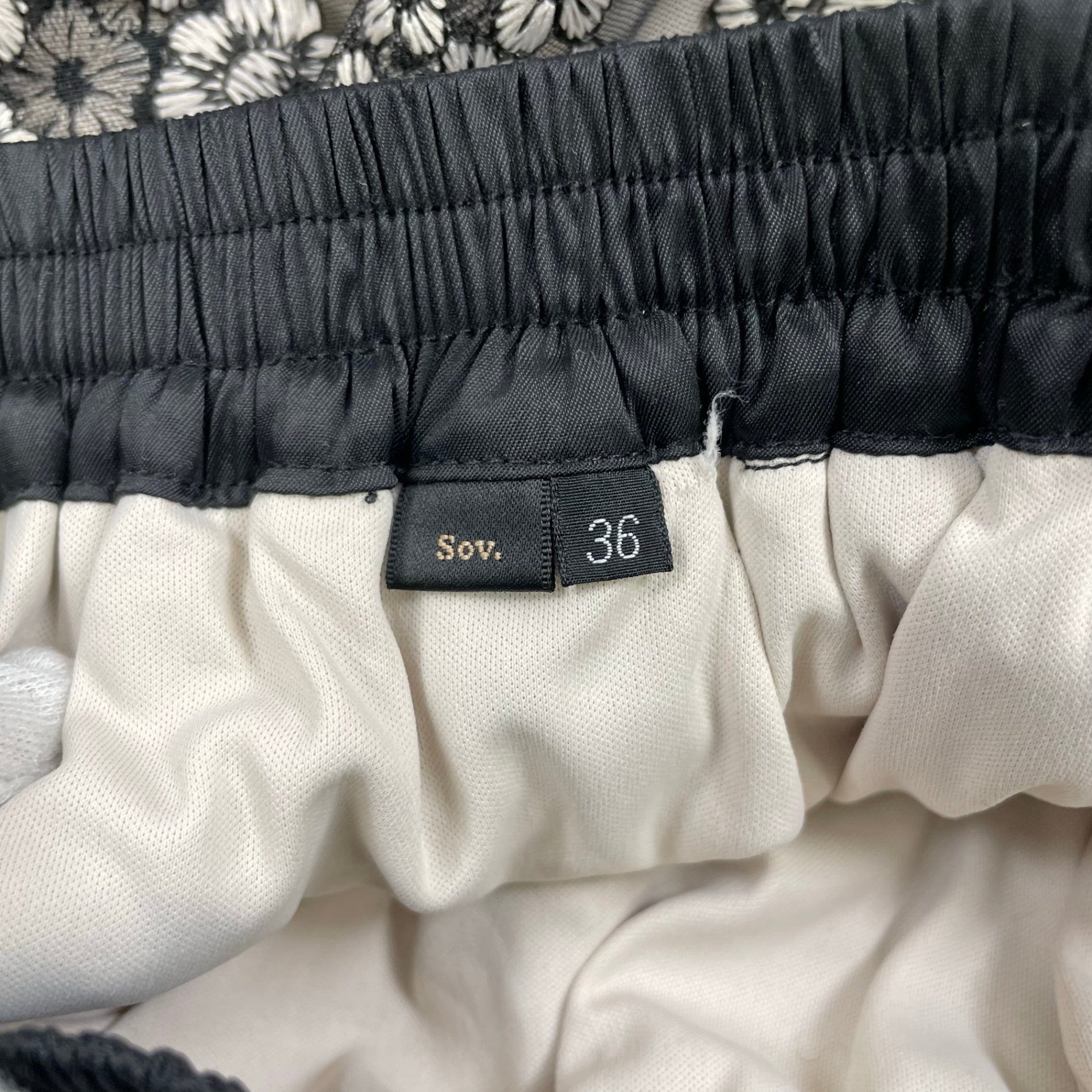 sov. ソブ DOUBLE STANDARD ダブルスタンダード / フラワー刺繍チュールスカート 参考定価：28,000程度 SIZE：36