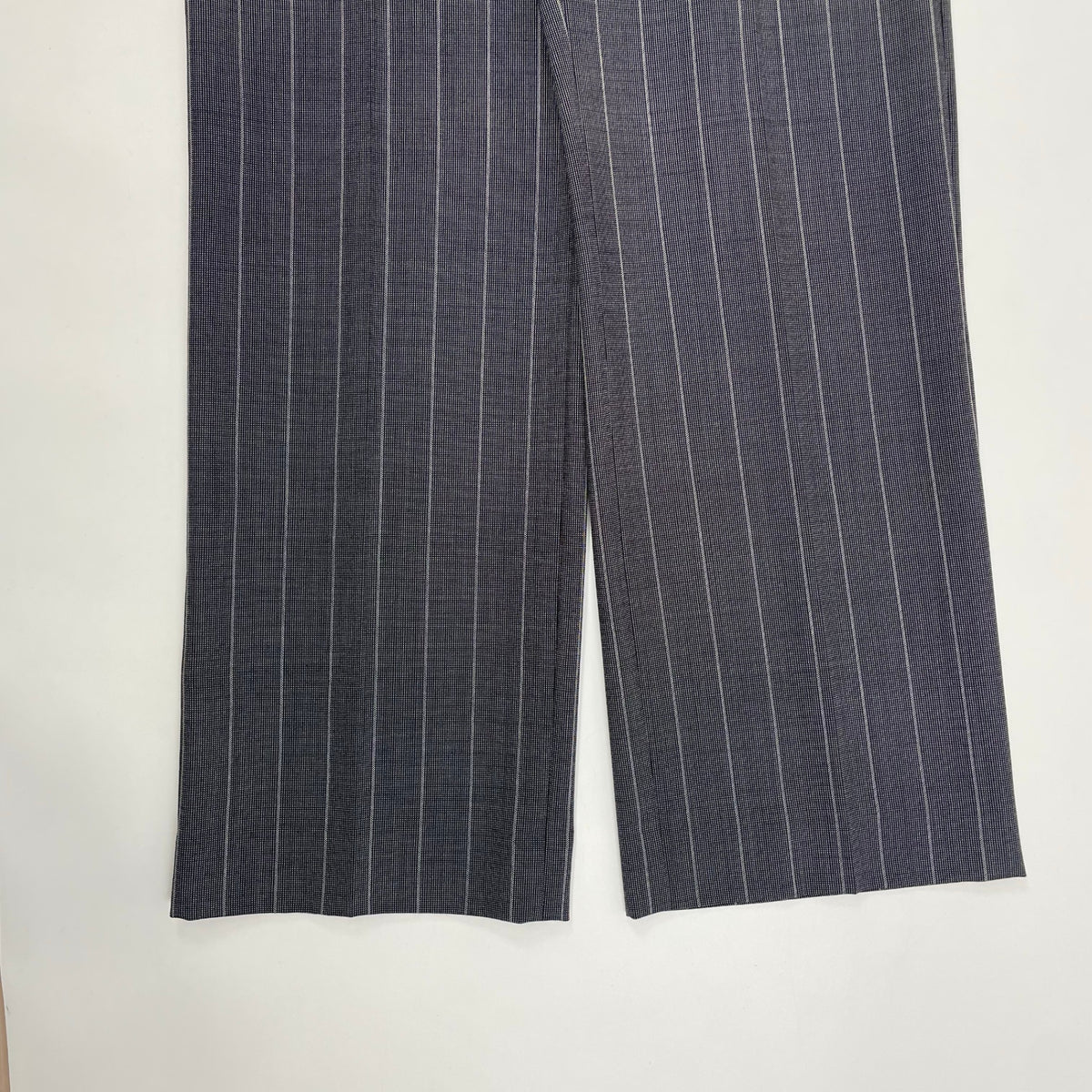 EMPORIO ARMANI / ストライプセットアップスーツ 参考定価：180,000程度 SIZE：42