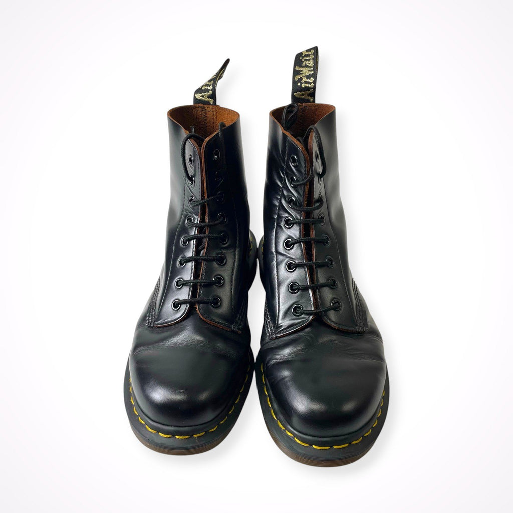 Dr. Martens / BLACK 8 EYELET BOOT heritage fit 箱付 参考定価：48,000+tax SIZE:UK7