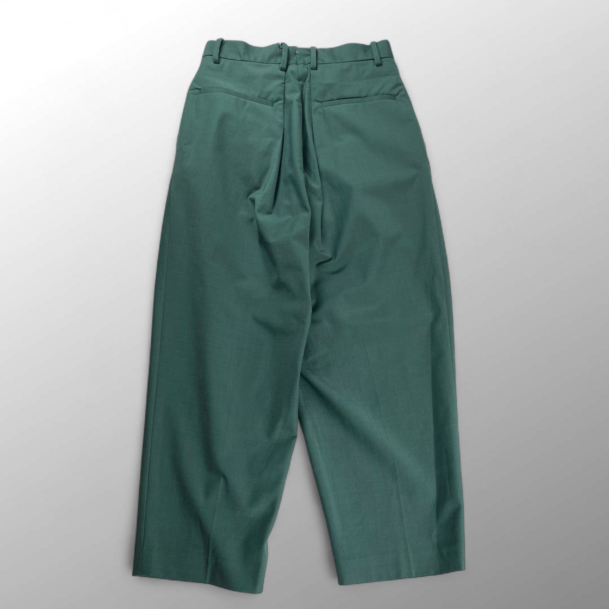 LOEFF ロエフ / 2タックパンツ グリーン 参考定価：31,000+tax SIZE:0