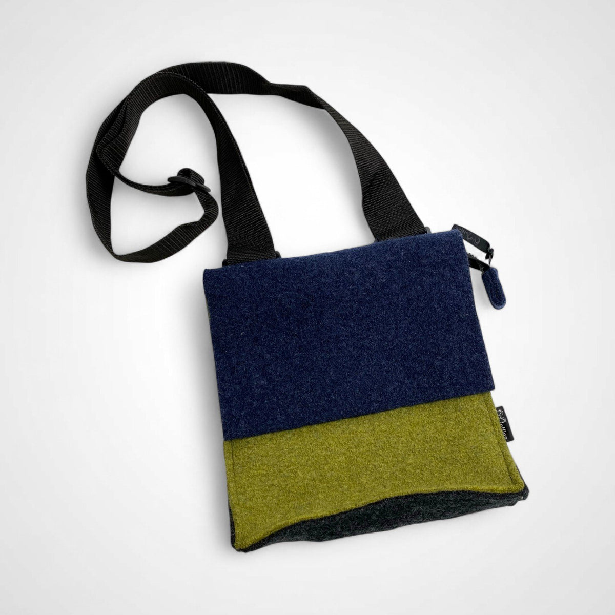 Mufflon マフロン / ショルダーバッグ フェルト 参考定価：20,000程度