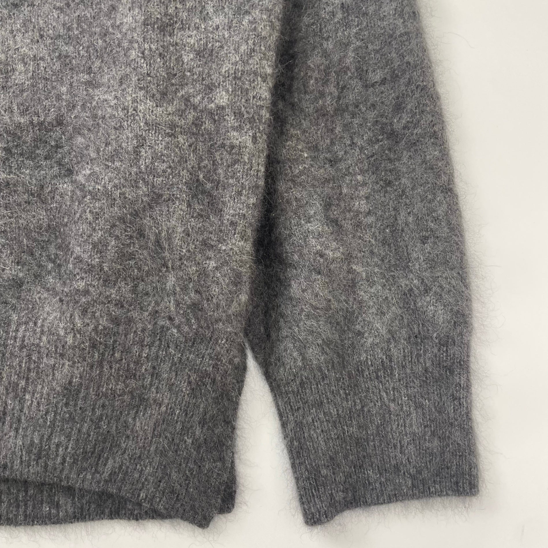 Lui's ルイス / チャイニーズラクーンタートルネック 参考定価：18,000程度 SIZE:FREE