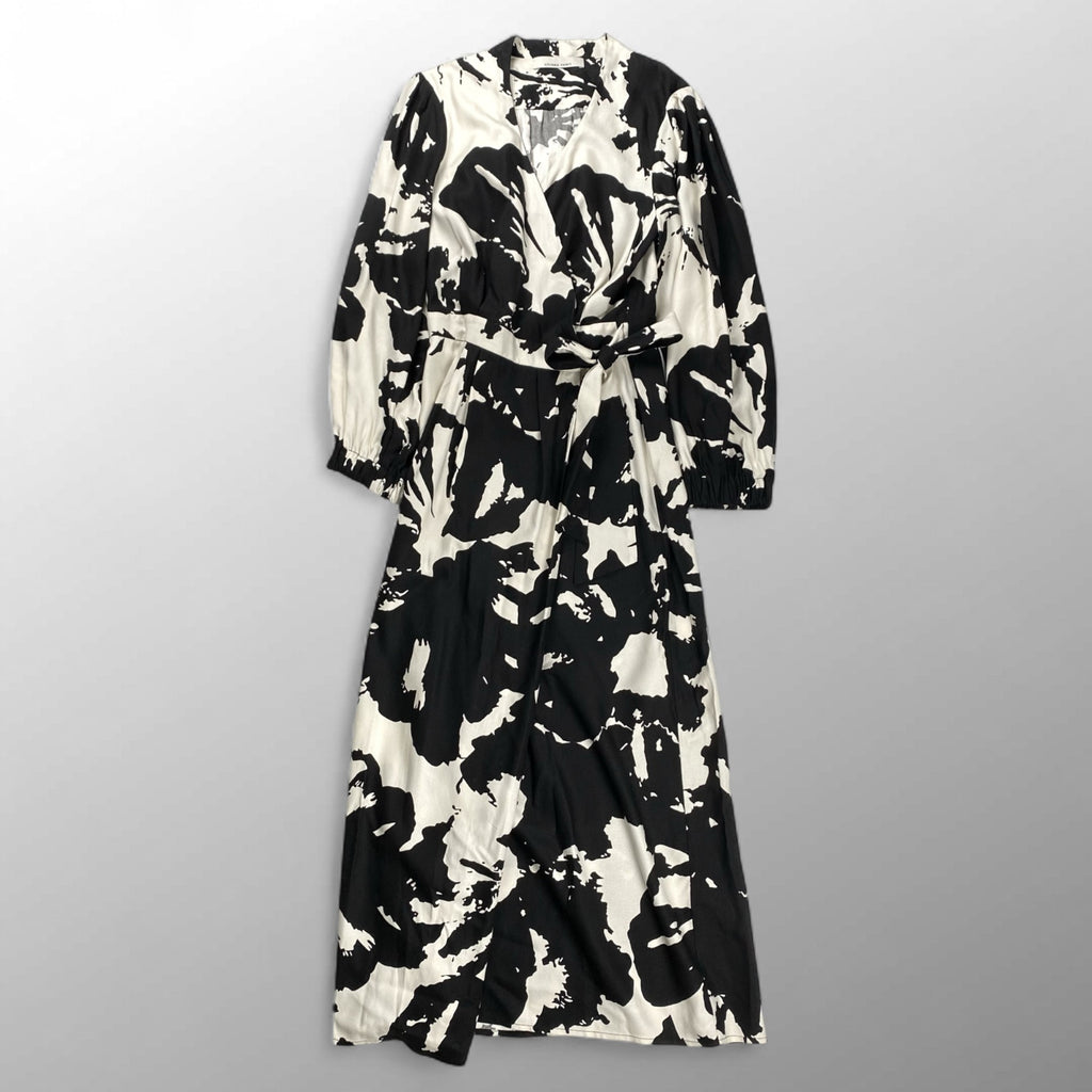 LIVIANA CONTI リビアナ コンティ / 総柄カシュクールワンピース ホワイト×ブラック 参考定価：45,000程度 SIZE:38