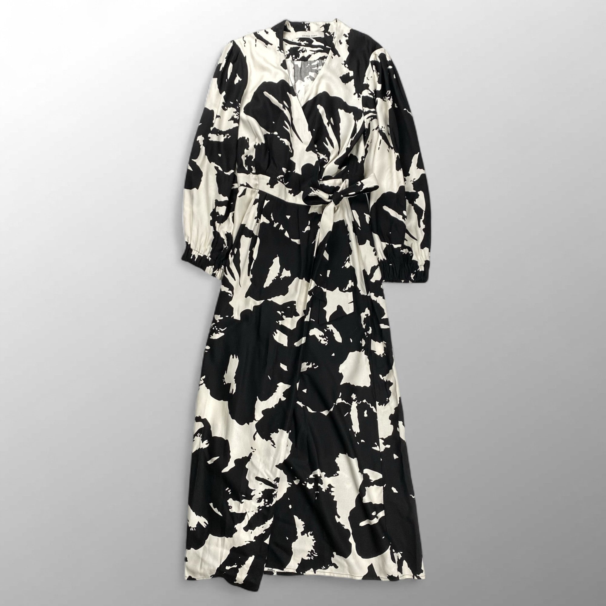 LIVIANA CONTI リビアナ コンティ / 総柄カシュクールワンピース ホワイト×ブラック 参考定価：45,000程度 SIZE:38