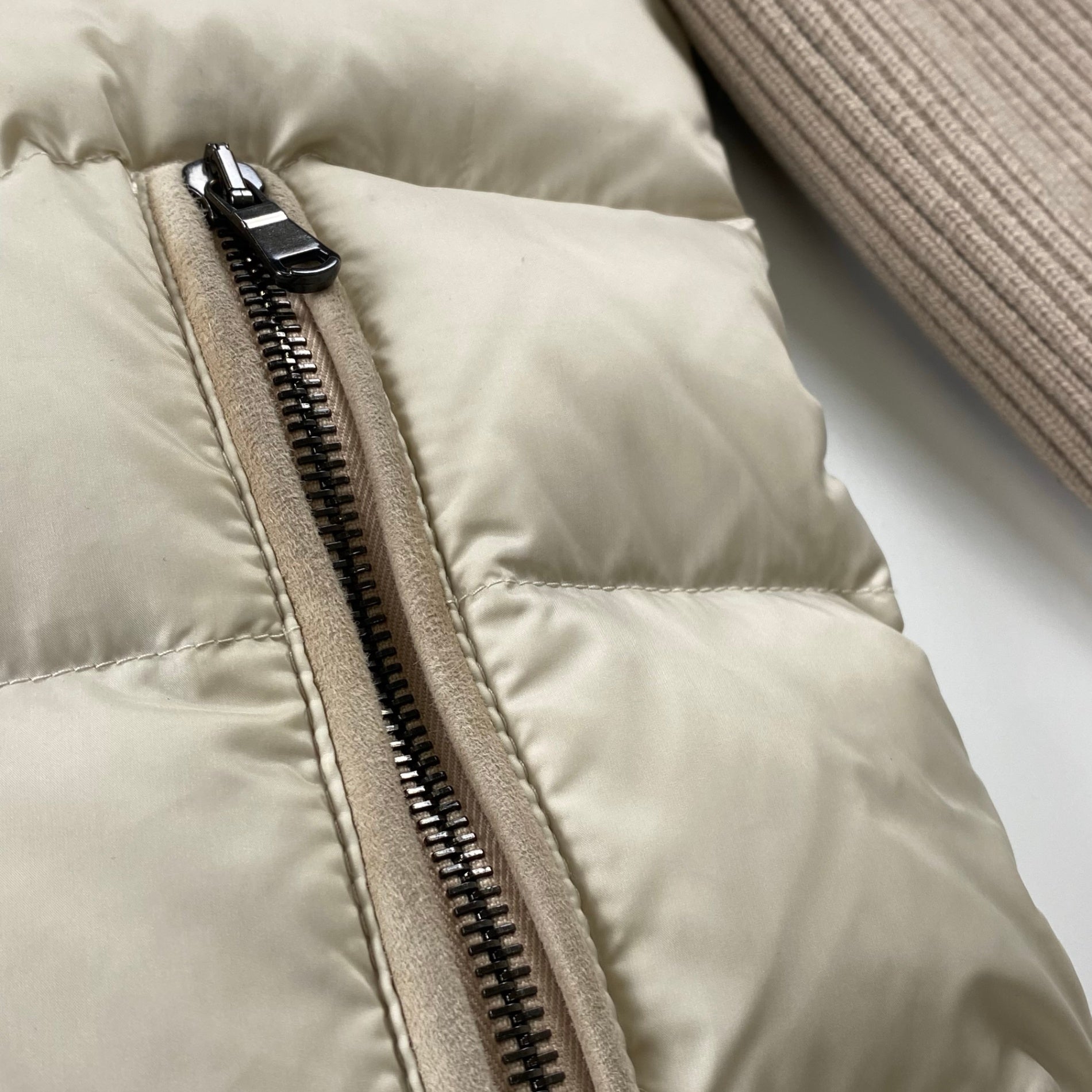 EMMETI エンメティ / GART ムートンダウンジャケット 参考定価：165,000+tax SIZE:50